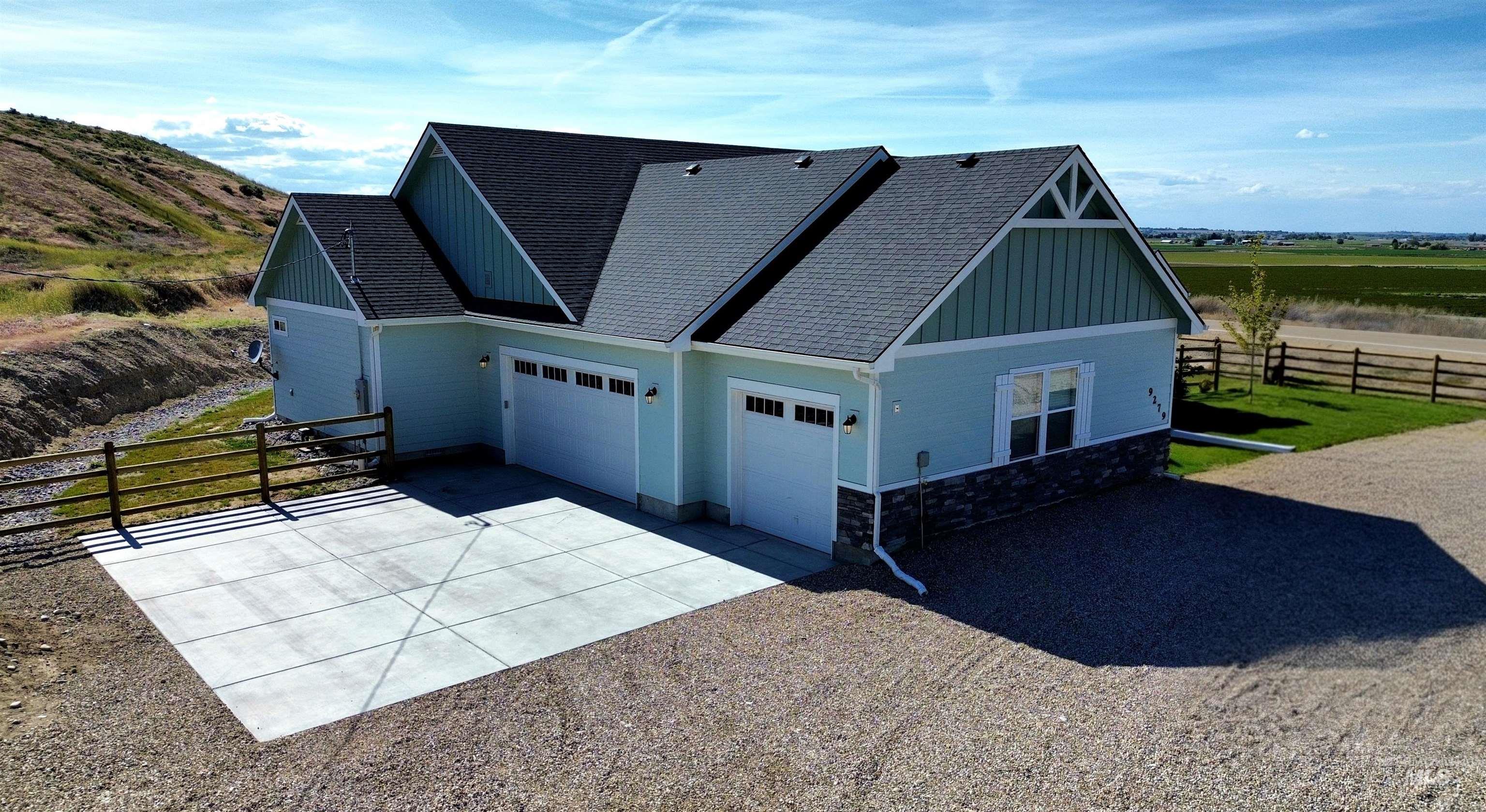 9279 Rolling Hills Ct, Nampa, Idaho 83686-9508, 3 Bedrooms, 2.5 Bathrooms, Residential For Sale, Price $649,900, 98984282