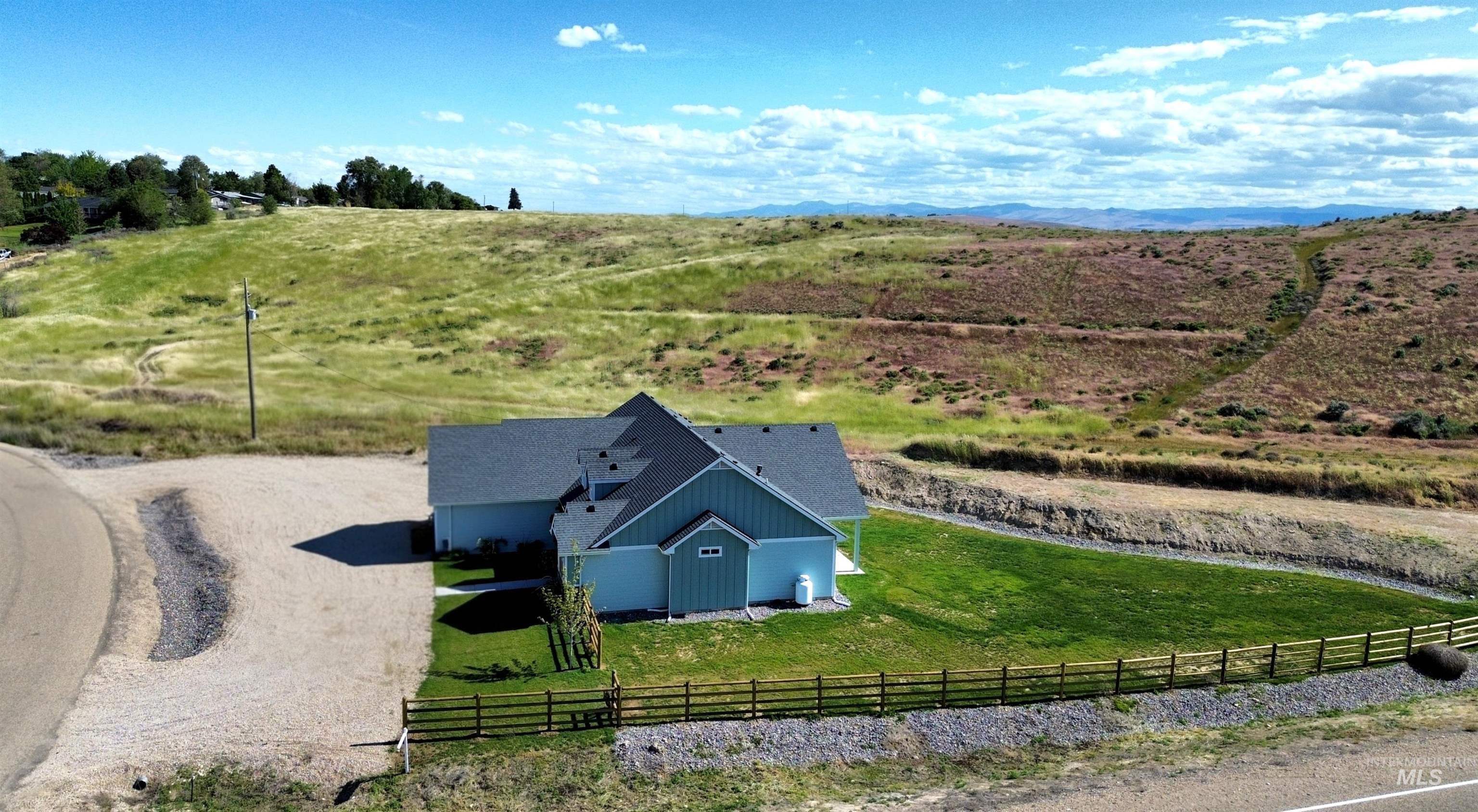 9279 Rolling Hills Ct, Nampa, Idaho 83686-9508, 3 Bedrooms, 2.5 Bathrooms, Residential For Sale, Price $649,900, 98984282