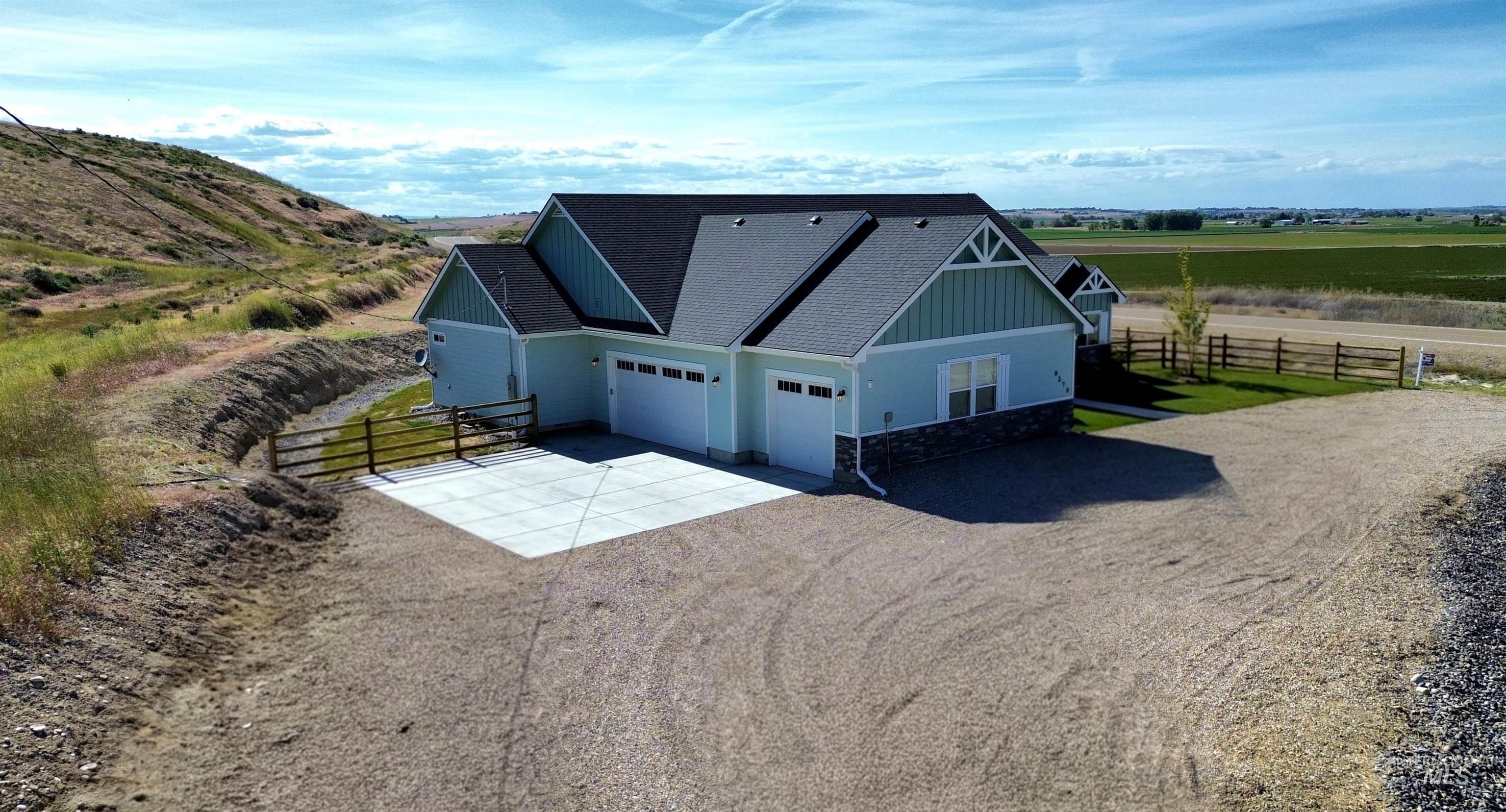 9279 Rolling Hills Ct, Nampa, Idaho 83686-9508, 3 Bedrooms, 2.5 Bathrooms, Residential For Sale, Price $649,900, 98984282