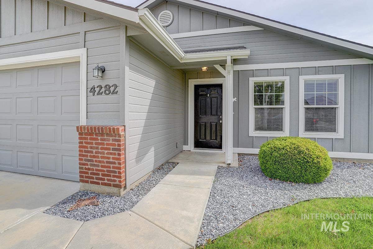 4282 S Glenmere Way, Meridian, Idaho 83642, 3 Bedrooms, 2 Bathrooms, Residential For Sale, Price $399,900, 98984283