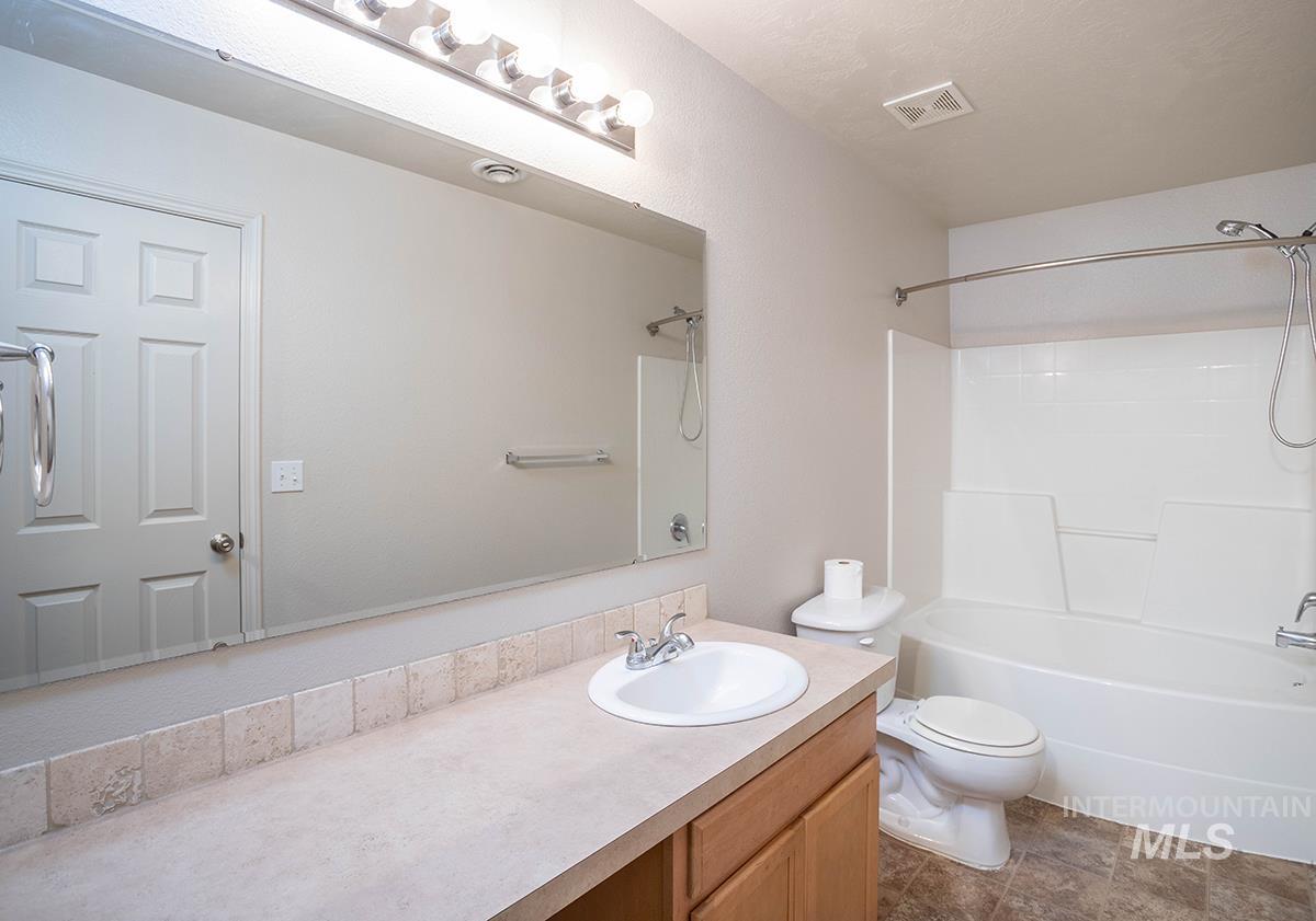 4282 S Glenmere Way, Meridian, Idaho 83642, 3 Bedrooms, 2 Bathrooms, Residential For Sale, Price $399,900, 98984283