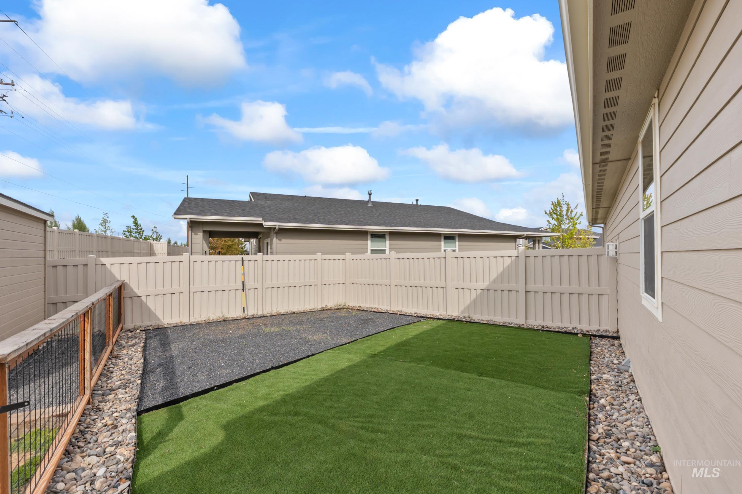 1403 N N Concha Ct., Middleton, Idaho 83644, 3 Bedrooms, 2 Bathrooms, Residential For Sale, Price $569,000, 98984284