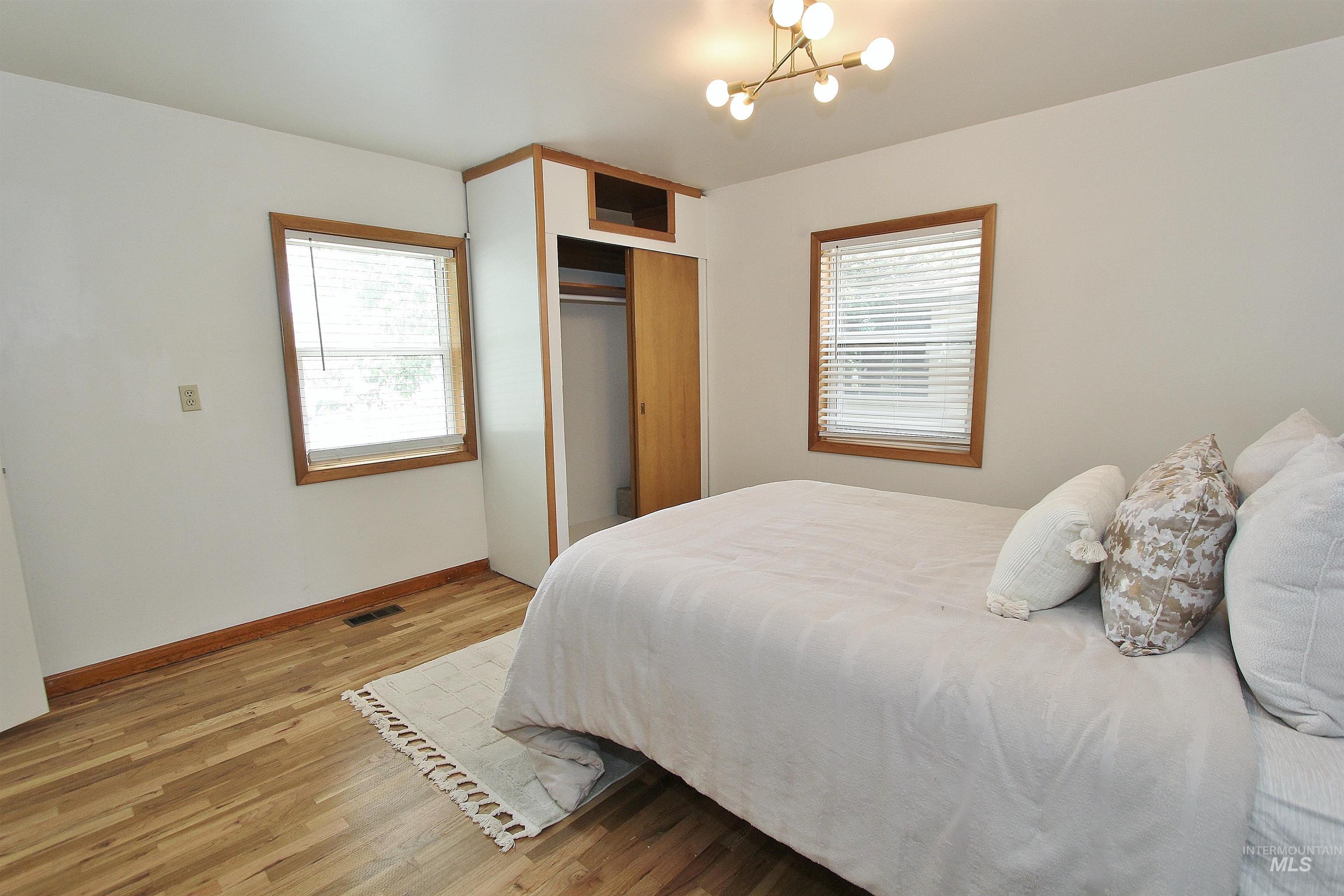2124 S Kerr St, Boise, Idaho 83705, 2 Bedrooms, 1 Bathroom, Residential For Sale, Price $418,000, 98984295
