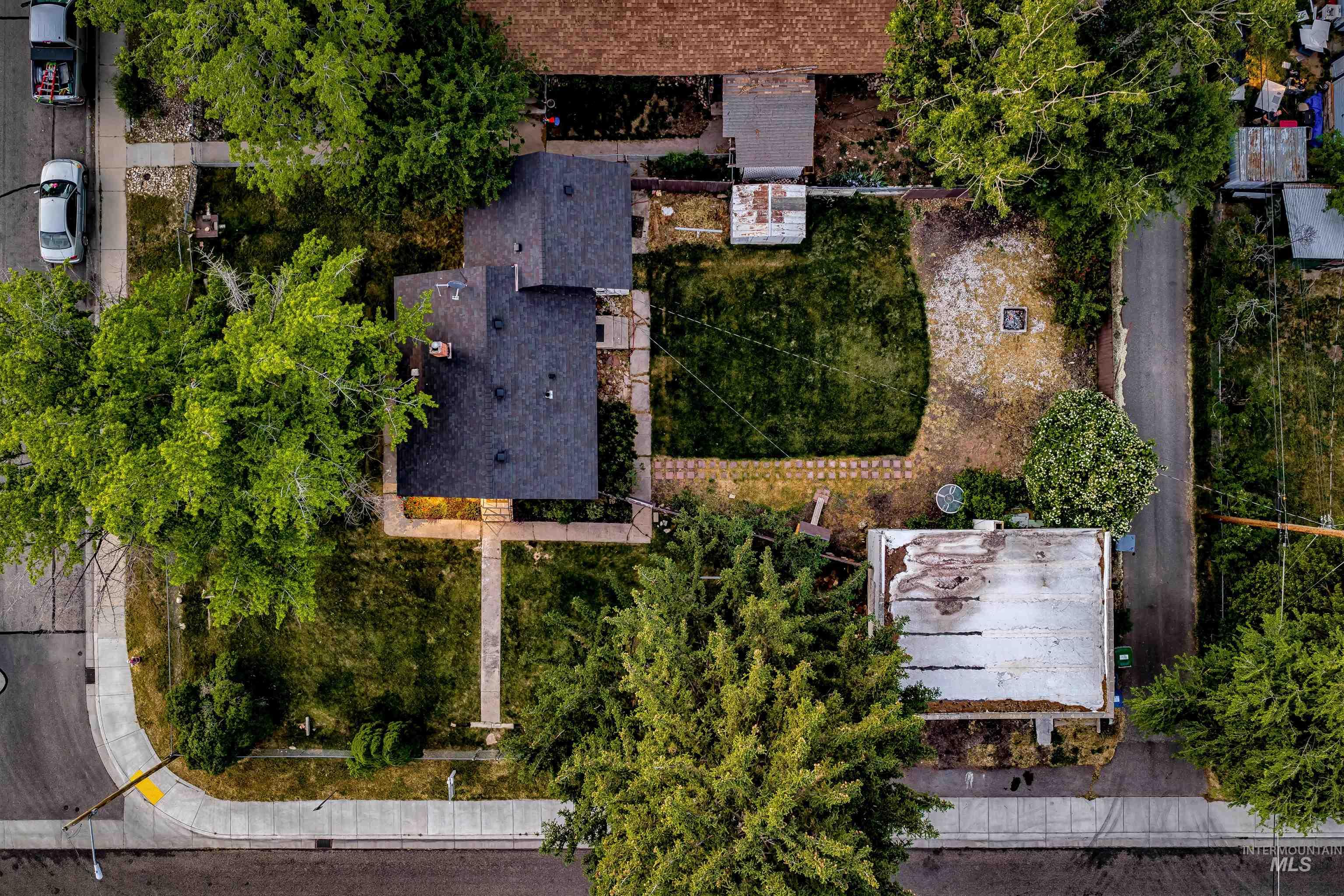 2124 S Kerr St, Boise, Idaho 83705, 2 Bedrooms, 1 Bathroom, Residential For Sale, Price $418,000, 98984295