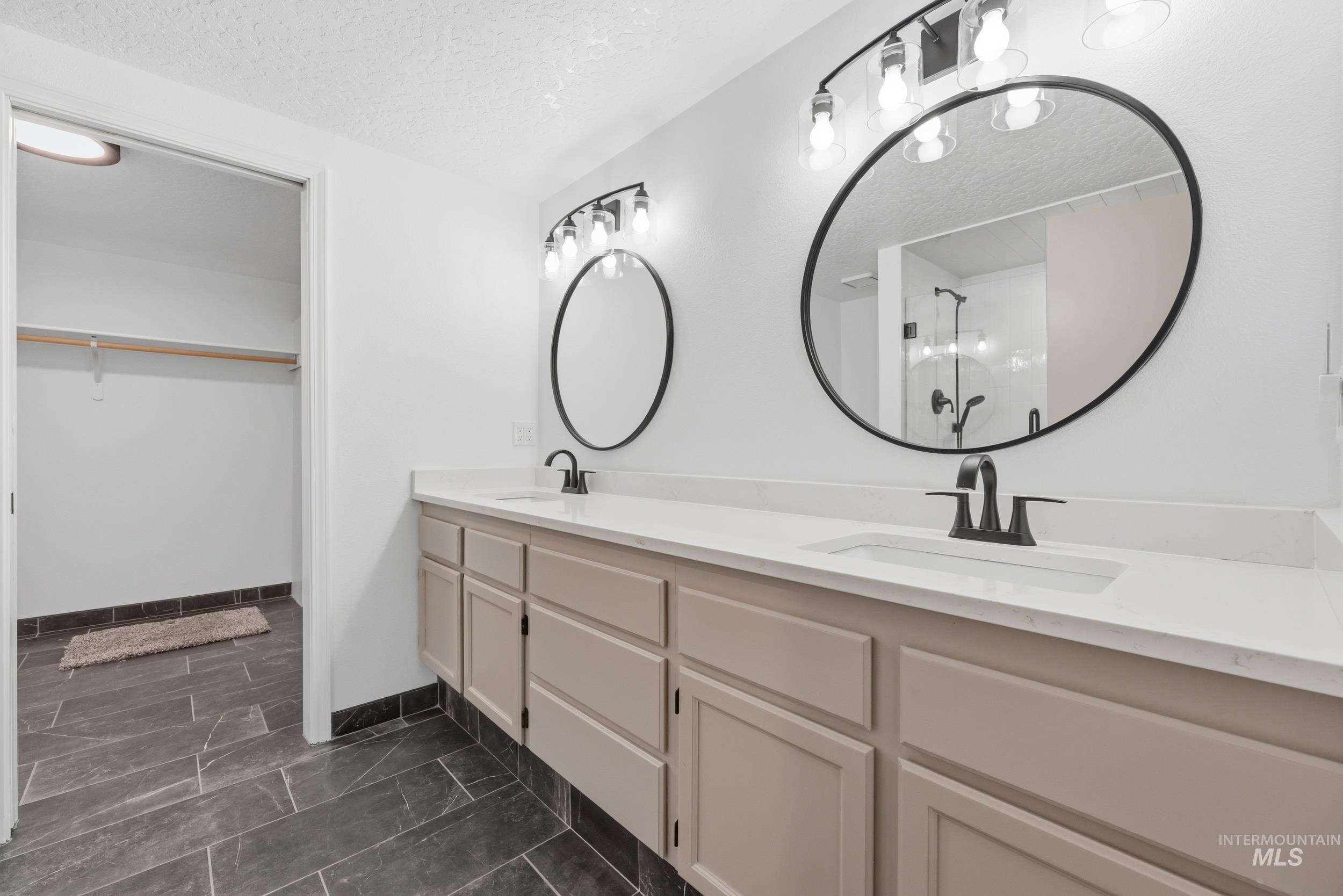 212 South Valley Drive, Nampa, Idaho 83686, 2 Bedrooms, 2 Bathrooms, Residential For Sale, Price $345,000, 98984296