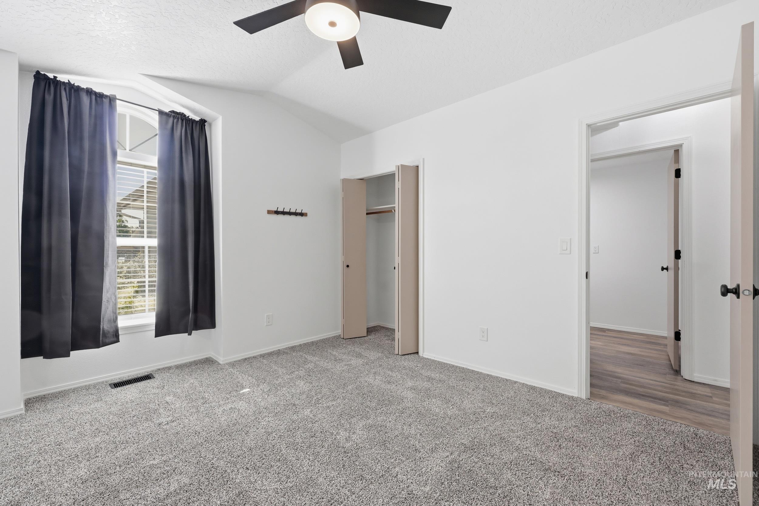 212 South Valley Drive, Nampa, Idaho 83686, 2 Bedrooms, 2 Bathrooms, Residential For Sale, Price $345,000, 98984296