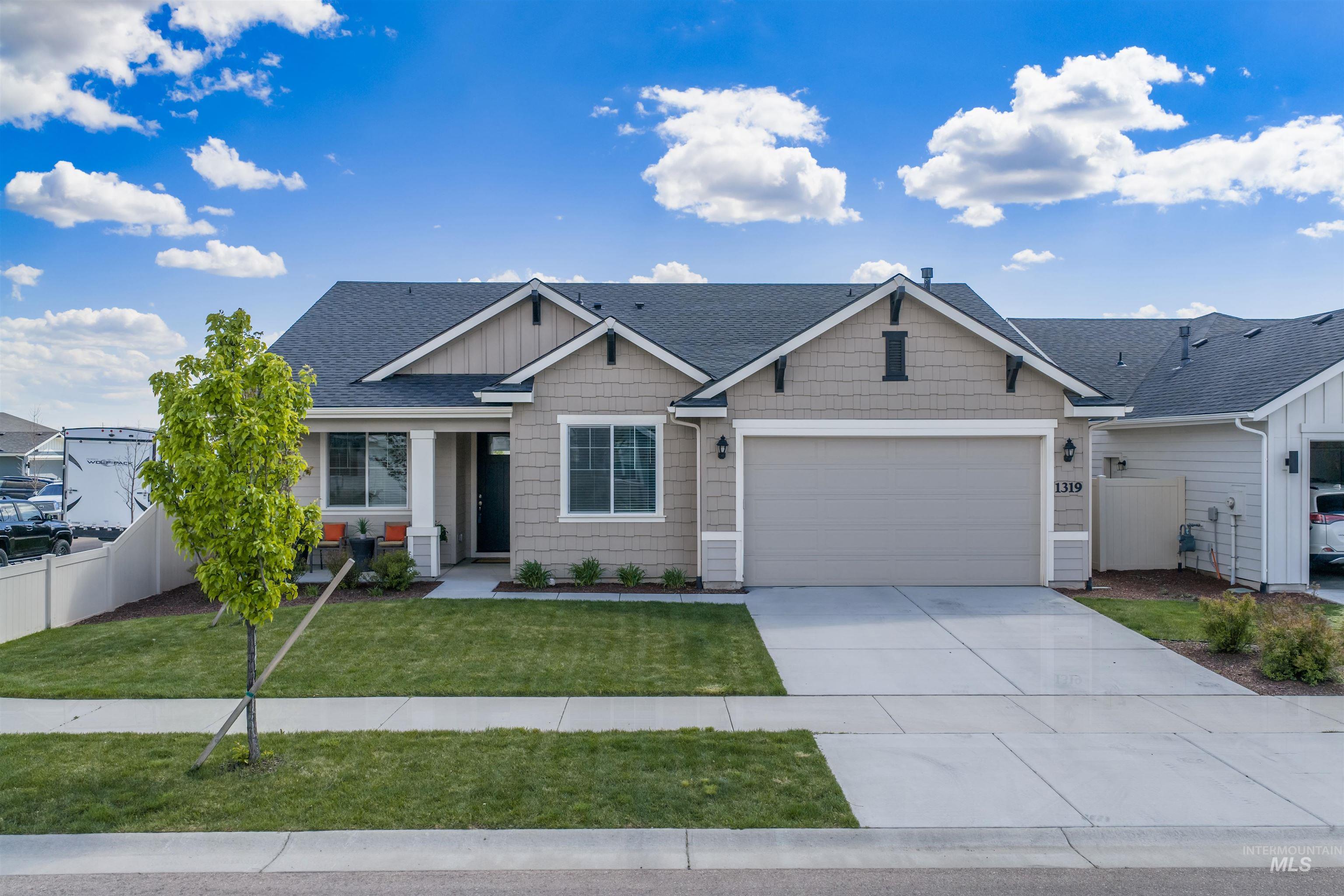1319 E Sweet Pearl, Kuna, Idaho 83634, 3 Bedrooms, 2 Bathrooms, Residential For Sale, Price $476,990,MLS 98984300