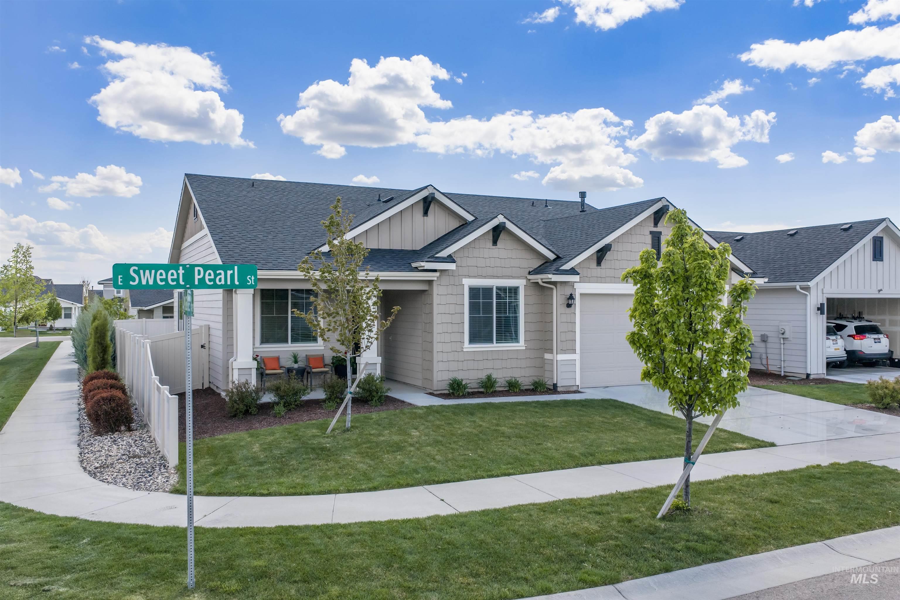 1319 E Sweet Pearl, Kuna, Idaho 83634, 3 Bedrooms, 2 Bathrooms, Residential For Sale, Price $476,990,MLS 98984300