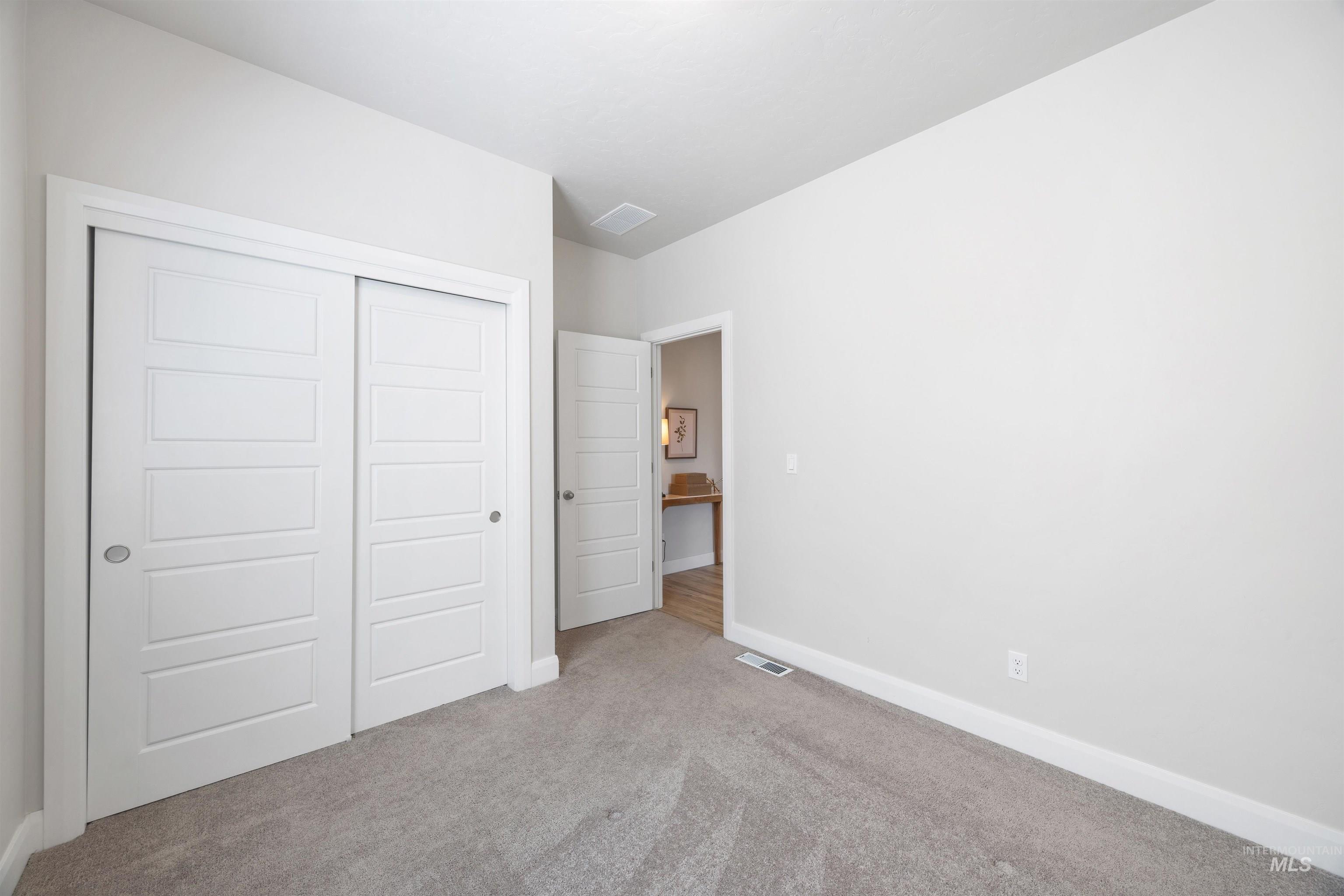 1319 E Sweet Pearl, Kuna, Idaho 83634, 3 Bedrooms, 2 Bathrooms, Residential For Sale, Price $476,990,MLS 98984300