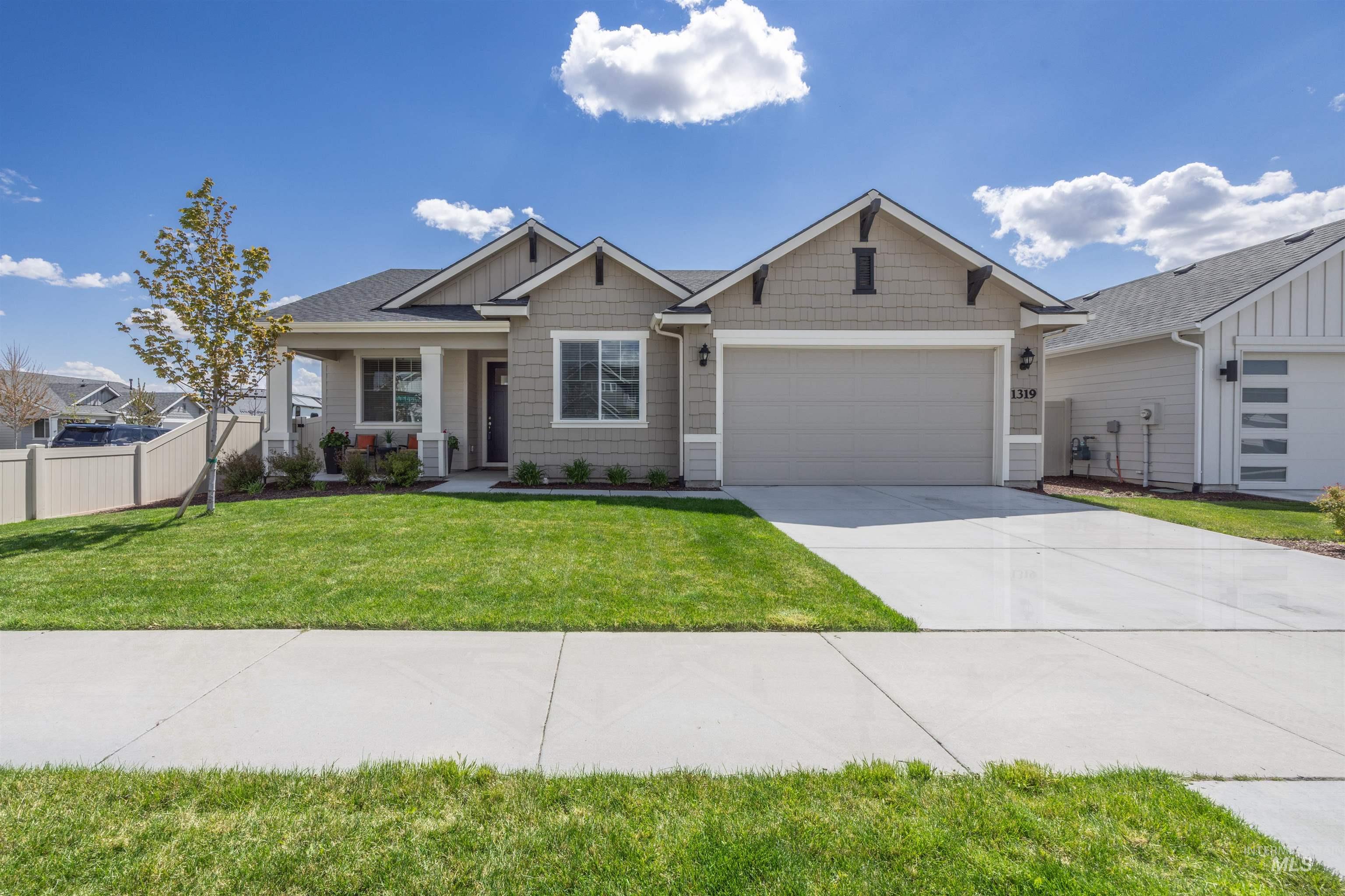 1319 E Sweet Pearl, Kuna, Idaho 83634, 3 Bedrooms, 2 Bathrooms, Residential For Sale, Price $476,990,MLS 98984300