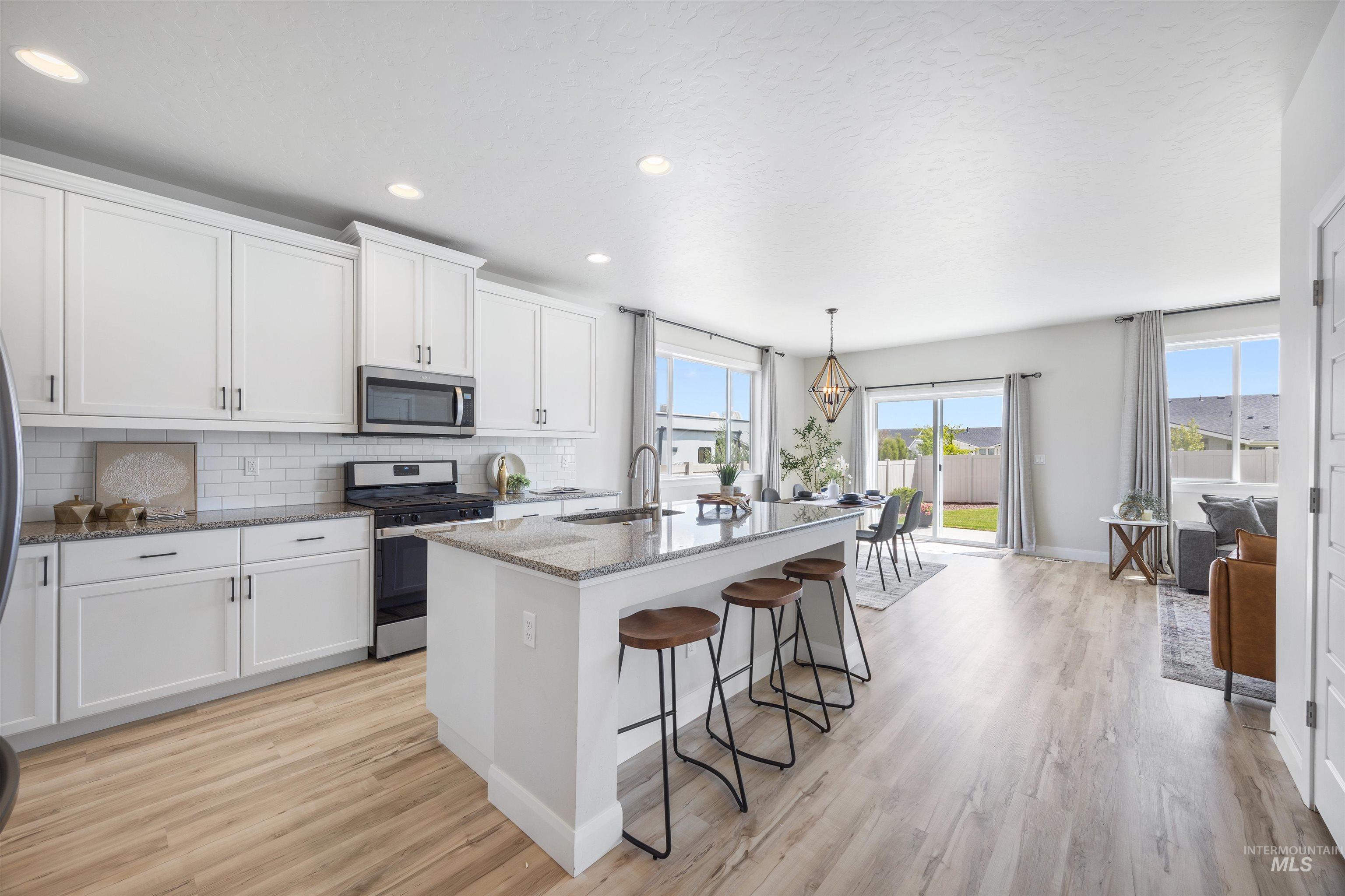 1319 E Sweet Pearl, Kuna, Idaho 83634, 3 Bedrooms, 2 Bathrooms, Residential For Sale, Price $476,990,MLS 98984300