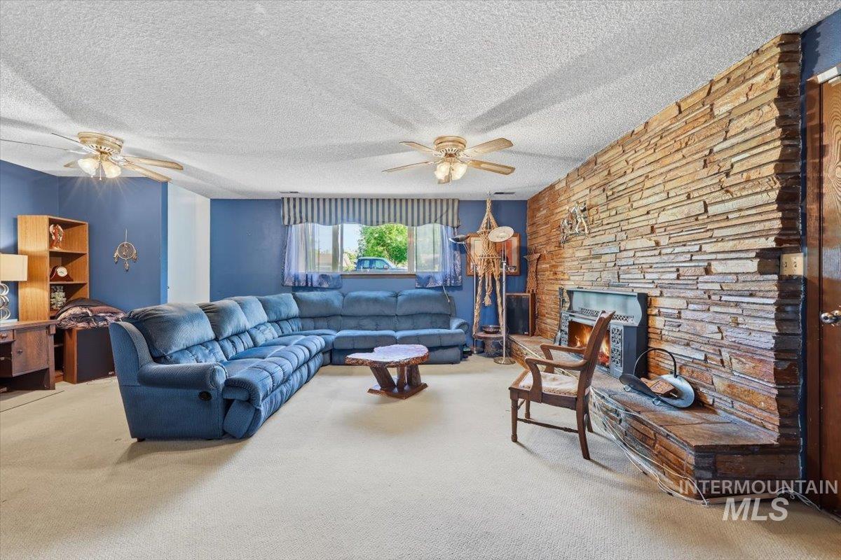 10883 W Reutzel Dr., Boise, Idaho 83709, 4 Bedrooms, 2 Bathrooms, Residential For Sale, Price $399,000,MLS 98984301