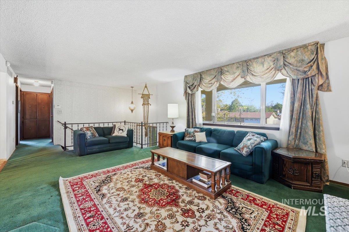 10883 W Reutzel Dr., Boise, Idaho 83709, 4 Bedrooms, 2 Bathrooms, Residential For Sale, Price $399,000,MLS 98984301