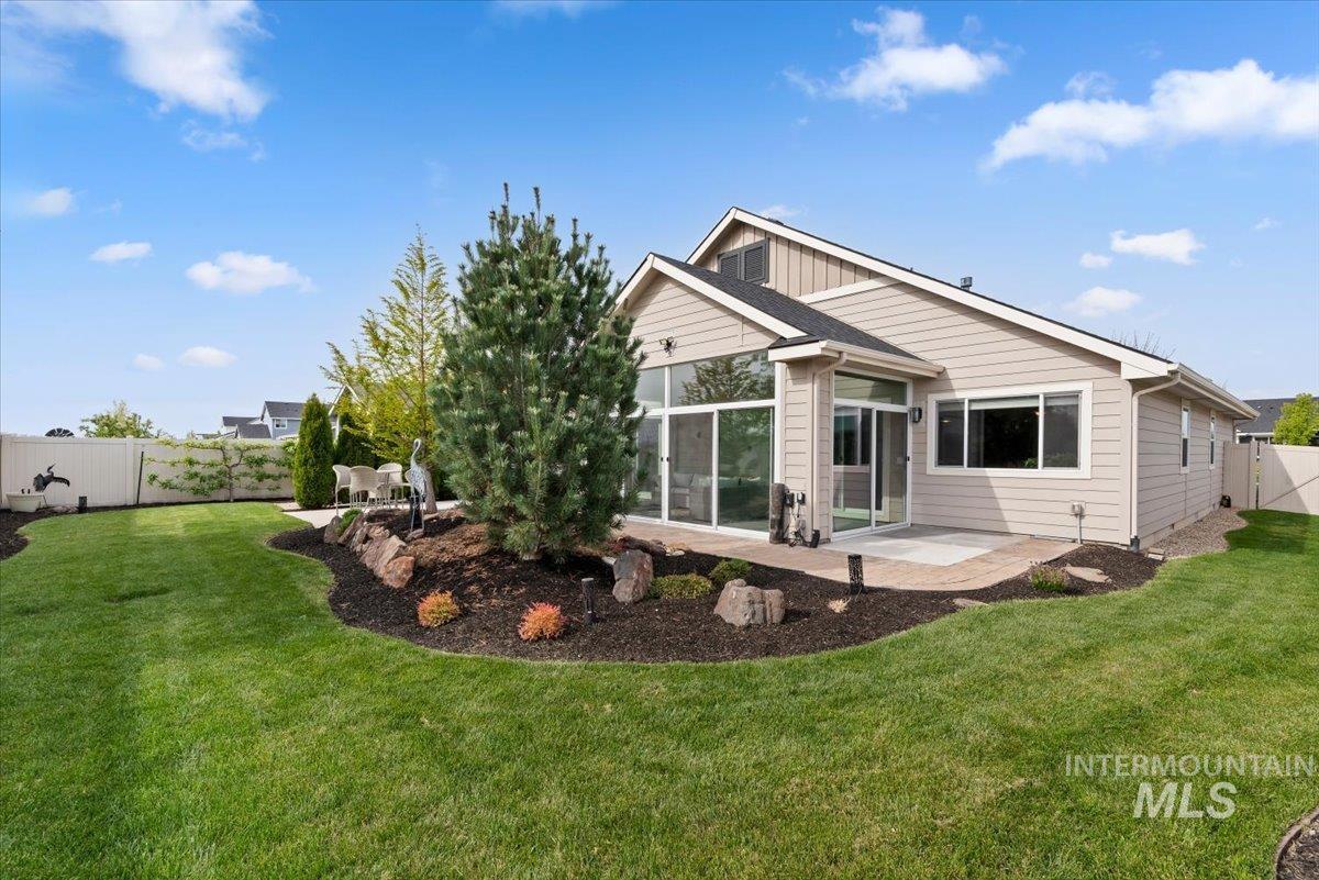 2080 N Thorndale Ave, Kuna, Idaho 83634, 2 Bedrooms, 2 Bathrooms, Residential For Sale, Price $544,900,MLS 98984303