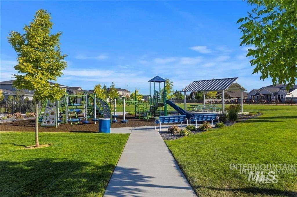 2080 N Thorndale Ave, Kuna, Idaho 83634, 2 Bedrooms, 2 Bathrooms, Residential For Sale, Price $544,900,MLS 98984303