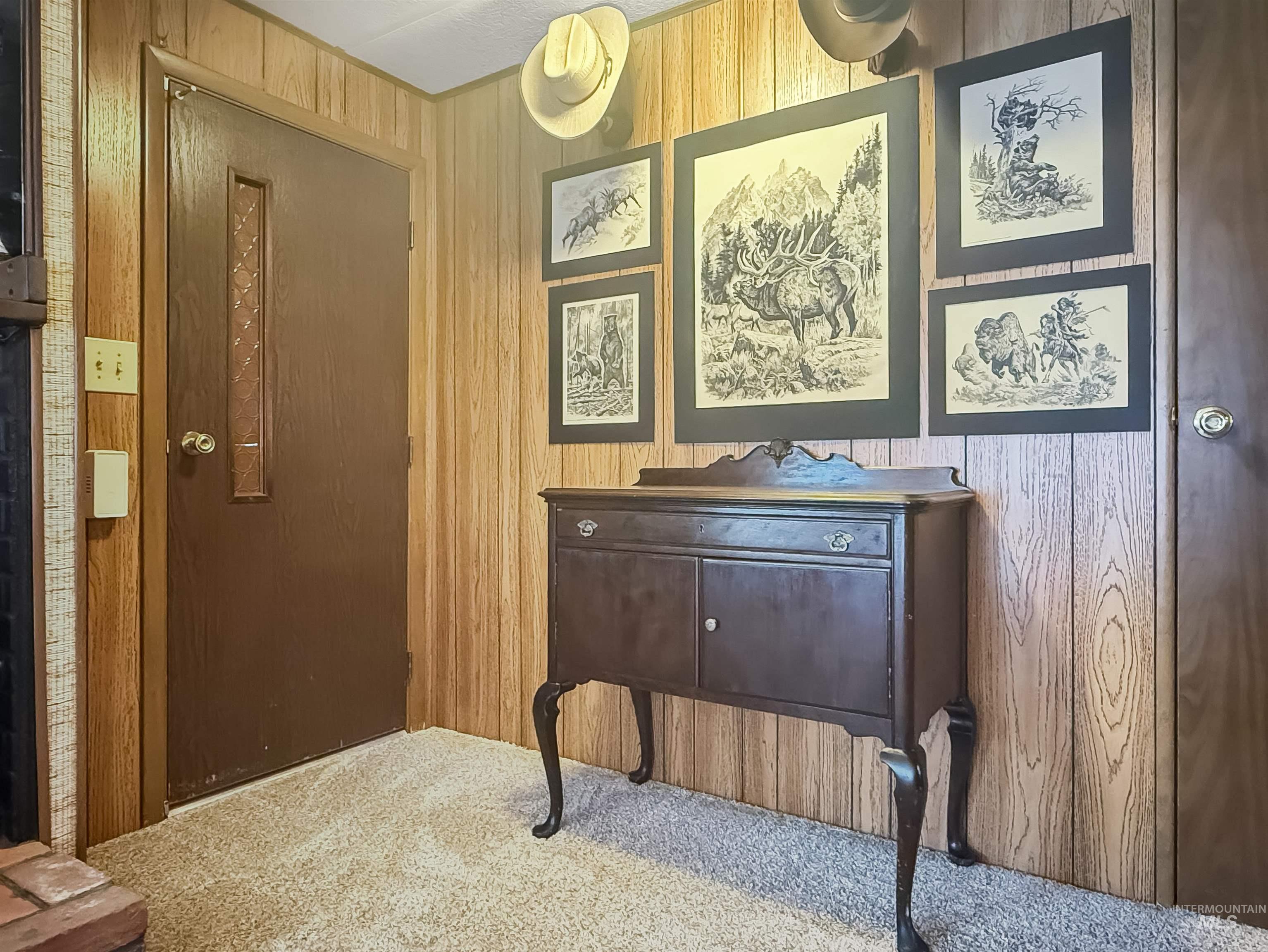 1226 Larson, Moscow, Idaho 83843, 3 Bedrooms, 2 Bathrooms, Residential For Sale, Price $355,000,MLS 98984305