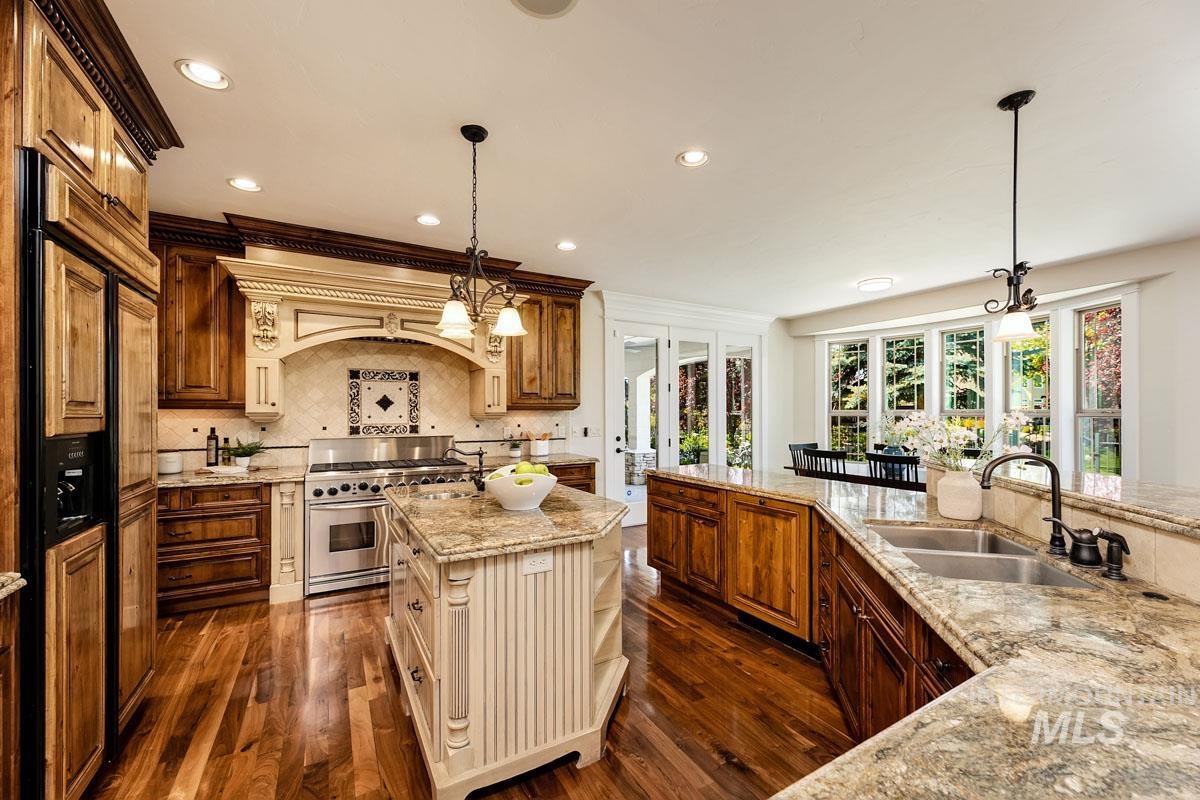 1647 S Aspen River Way, Eagle, Idaho 83616, 4 Bedrooms, 3.5 Bathrooms, Residential For Sale, Price $1,699,900, 98984311