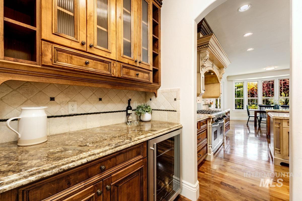 1647 S Aspen River Way, Eagle, Idaho 83616, 4 Bedrooms, 3.5 Bathrooms, Residential For Sale, Price $1,699,900, 98984311