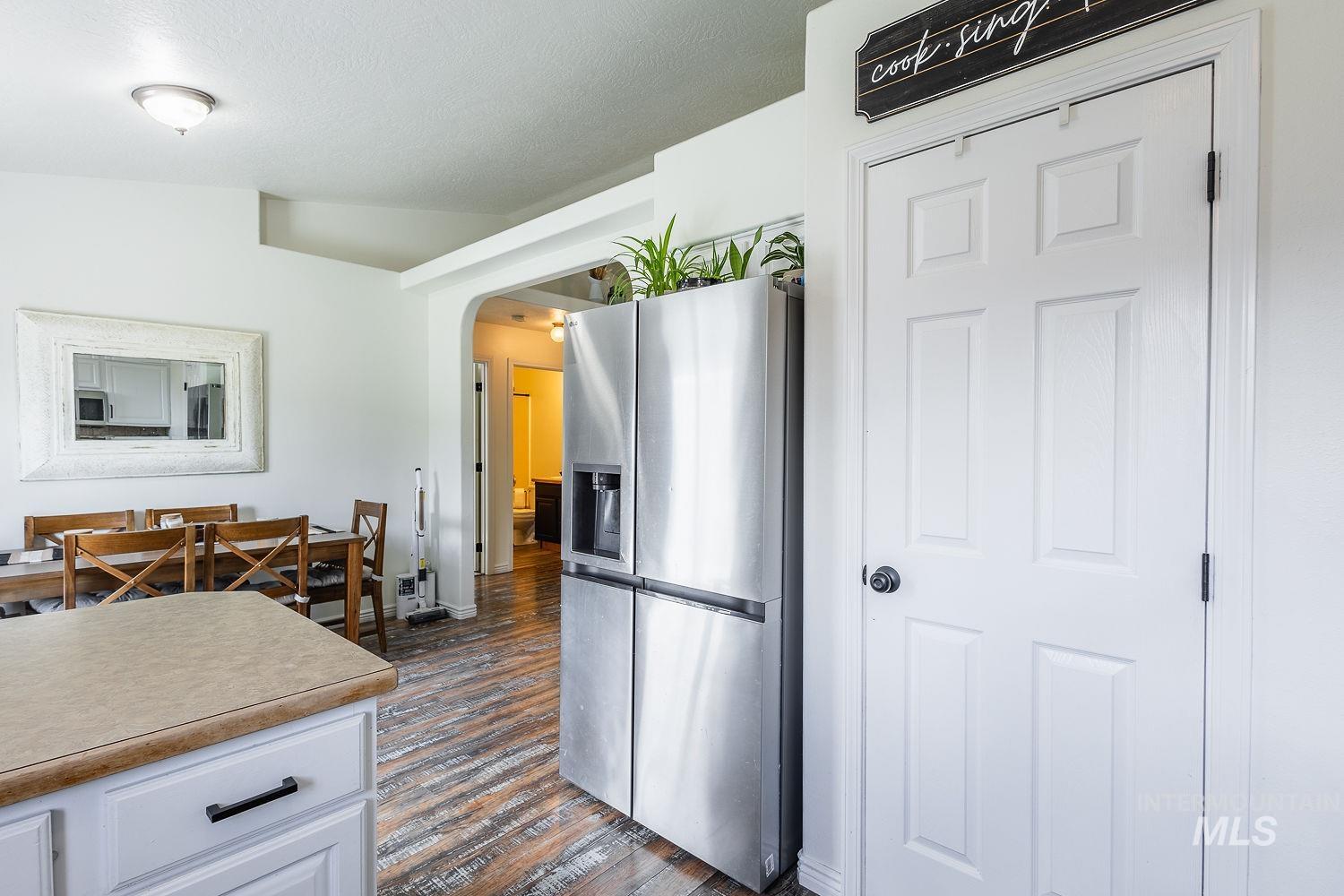 1106 NW 24th St, New Plymouth, Idaho 83619, 3 Bedrooms, 2 Bathrooms, Residential For Sale, Price $355,000,MLS 98984317