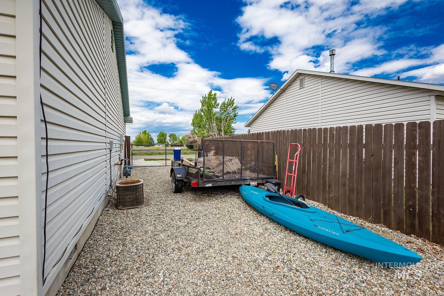 1106 NW 24th St, New Plymouth, Idaho 83619, 3 Bedrooms, 2 Bathrooms, Residential For Sale, Price $355,000,MLS 98984317