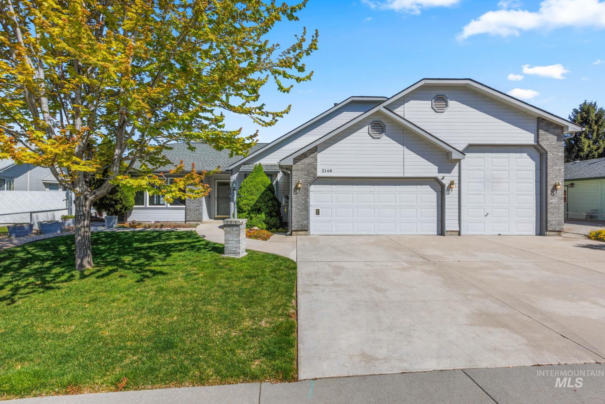 2148 W Sandalwood Dr, Meridian, Idaho 83646, 3 Bedrooms, 2 Bathrooms, Residential For Sale, Price $524,900,MLS 98984318