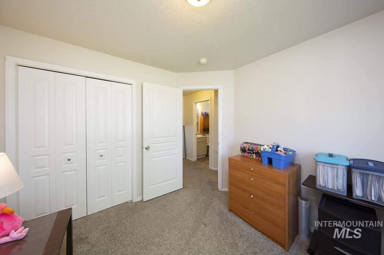 1003 Windsong Ct, Caldwell, Idaho 83605, 3 Bedrooms, 2 Bathrooms, Residential For Sale, Price $370,000,MLS 98984319