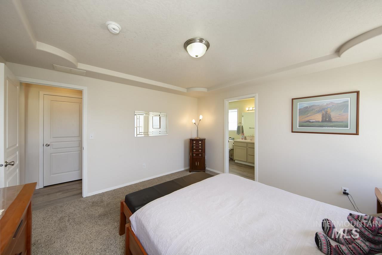 1003 Windsong Ct, Caldwell, Idaho 83605, 3 Bedrooms, 2 Bathrooms, Residential For Sale, Price $370,000,MLS 98984319