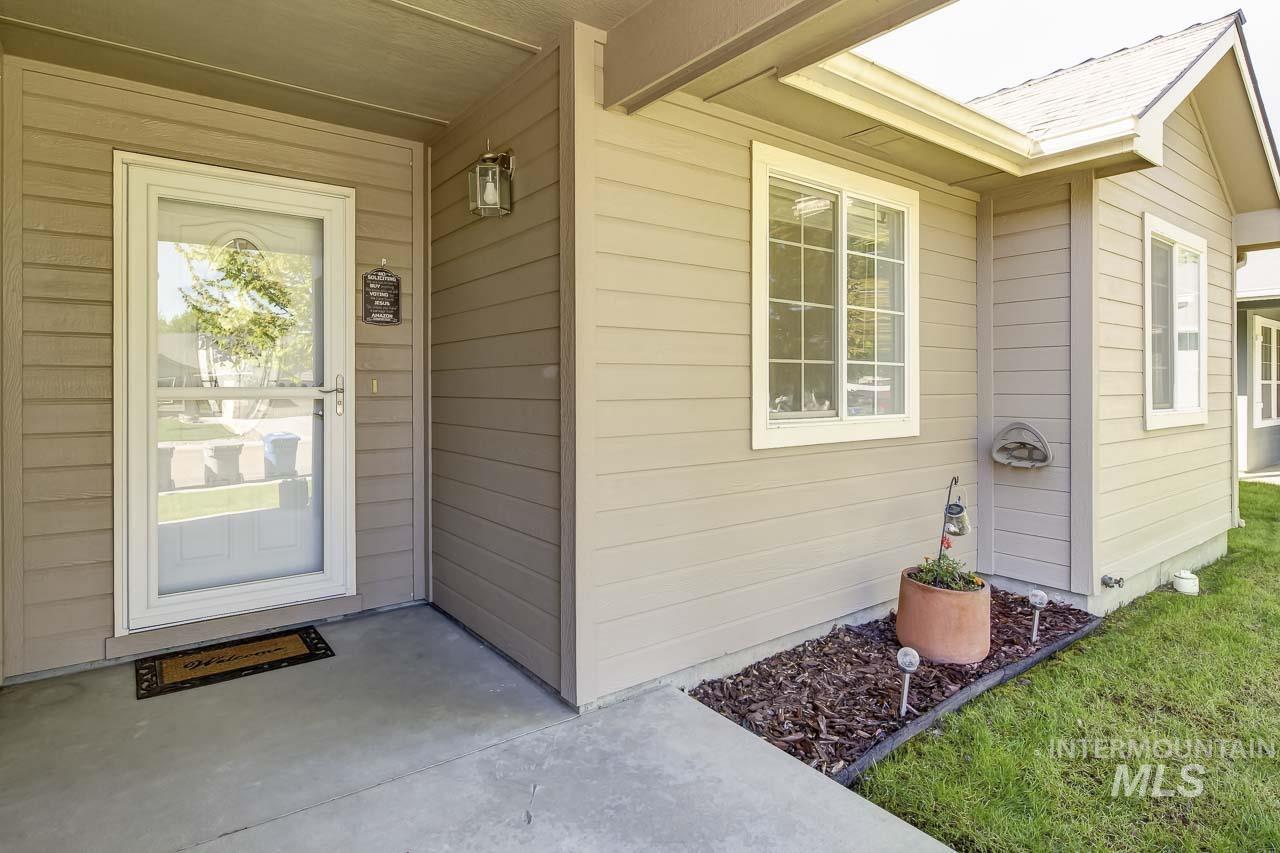 1003 Windsong Ct, Caldwell, Idaho 83605, 3 Bedrooms, 2 Bathrooms, Residential For Sale, Price $370,000,MLS 98984319