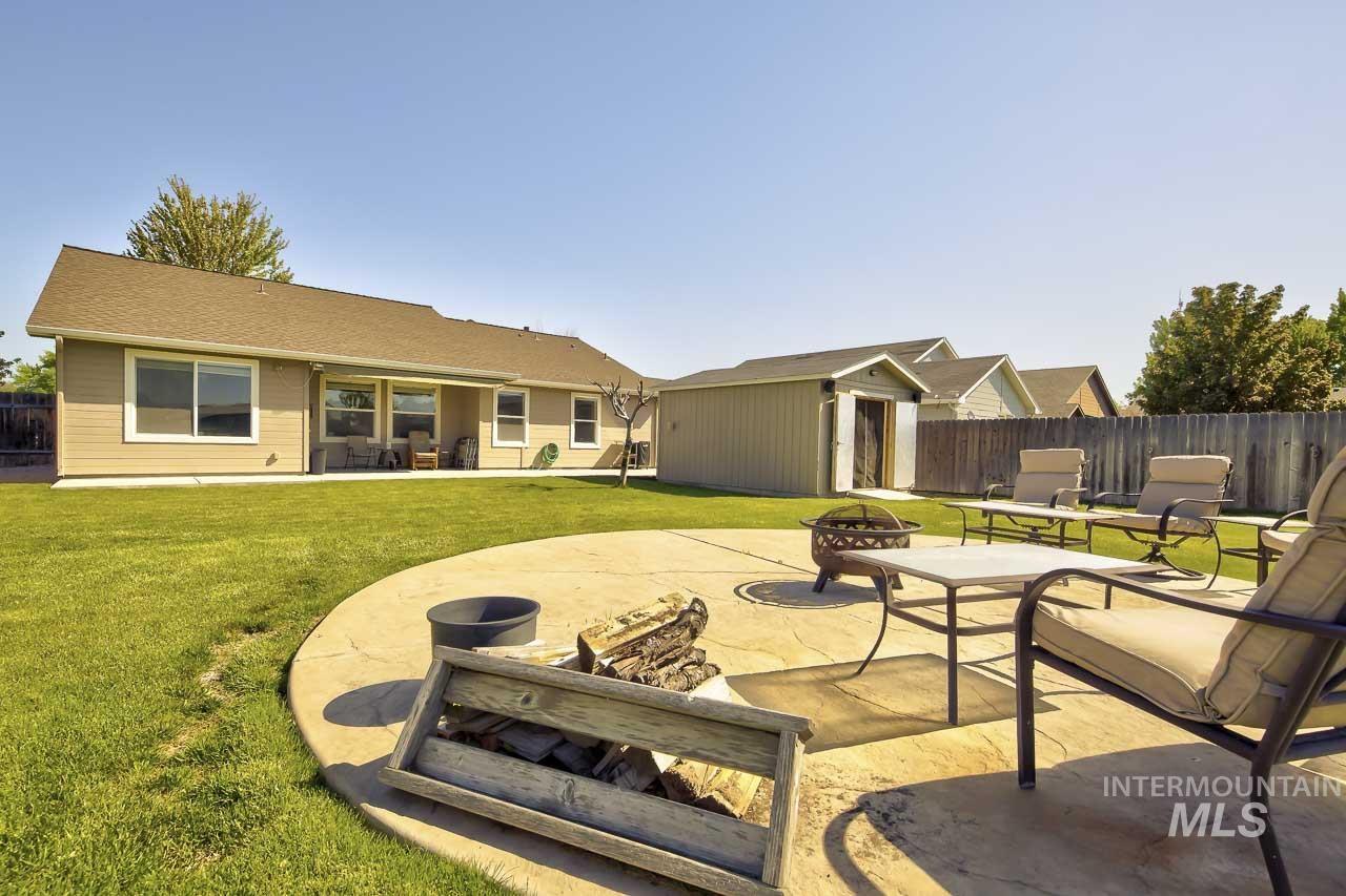 1003 Windsong Ct, Caldwell, Idaho 83605, 3 Bedrooms, 2 Bathrooms, Residential For Sale, Price $370,000,MLS 98984319