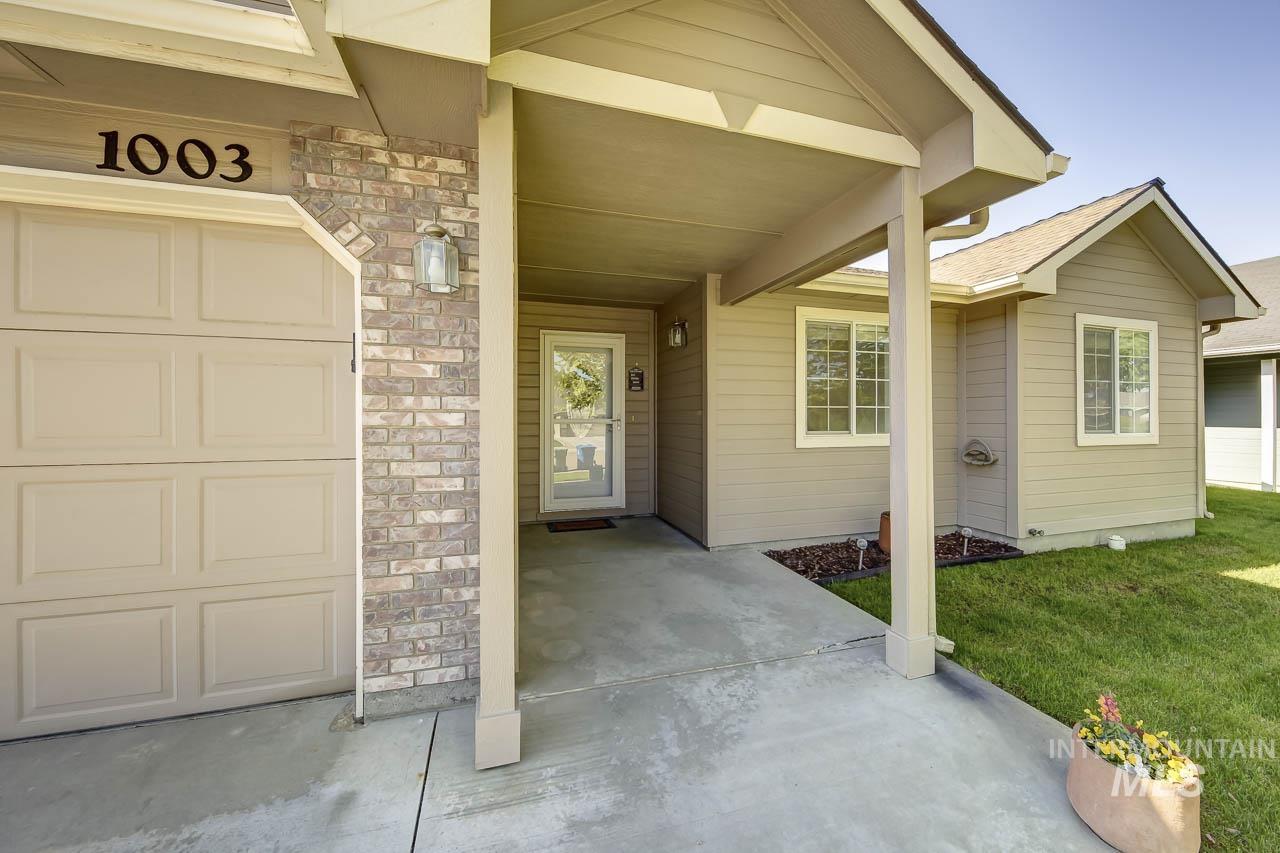 1003 Windsong Ct, Caldwell, Idaho 83605, 3 Bedrooms, 2 Bathrooms, Residential For Sale, Price $370,000,MLS 98984319