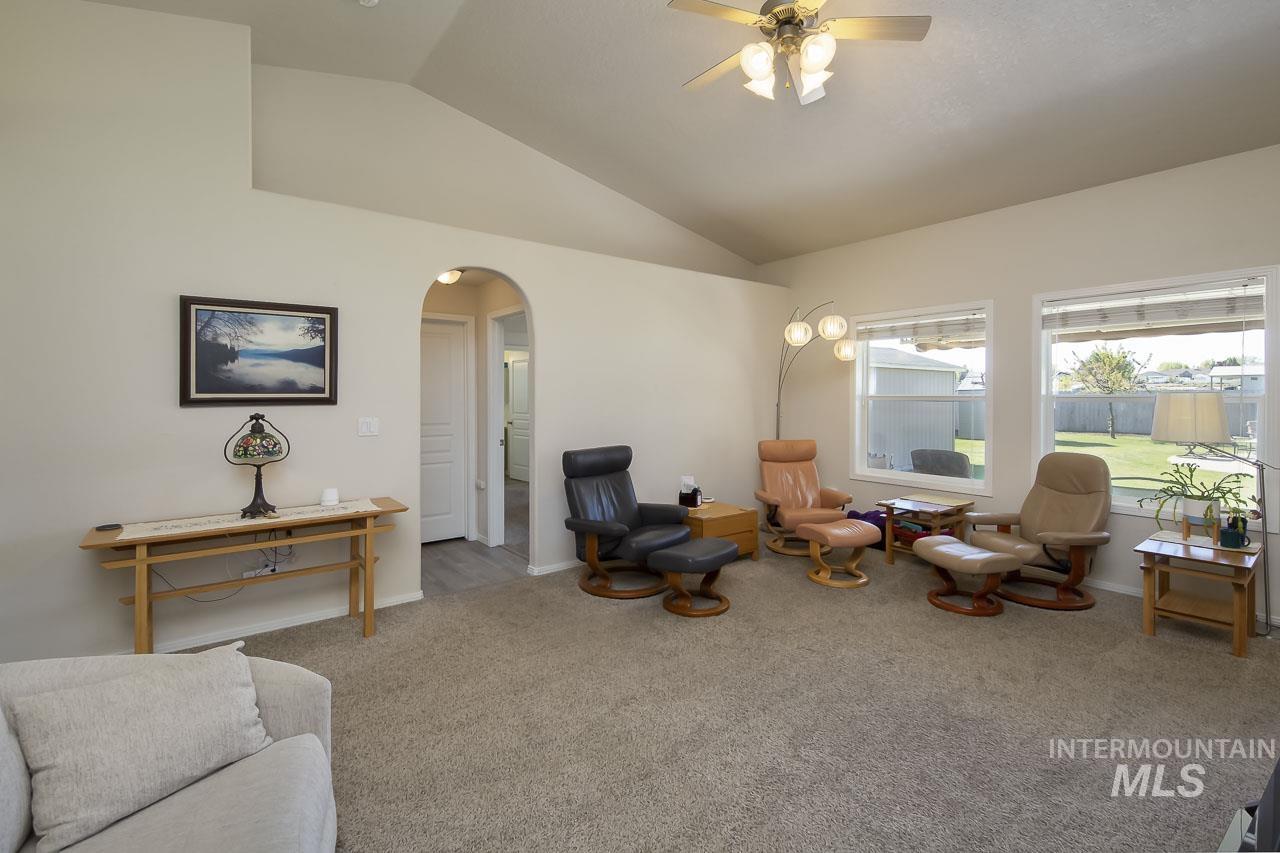 1003 Windsong Ct, Caldwell, Idaho 83605, 3 Bedrooms, 2 Bathrooms, Residential For Sale, Price $370,000,MLS 98984319
