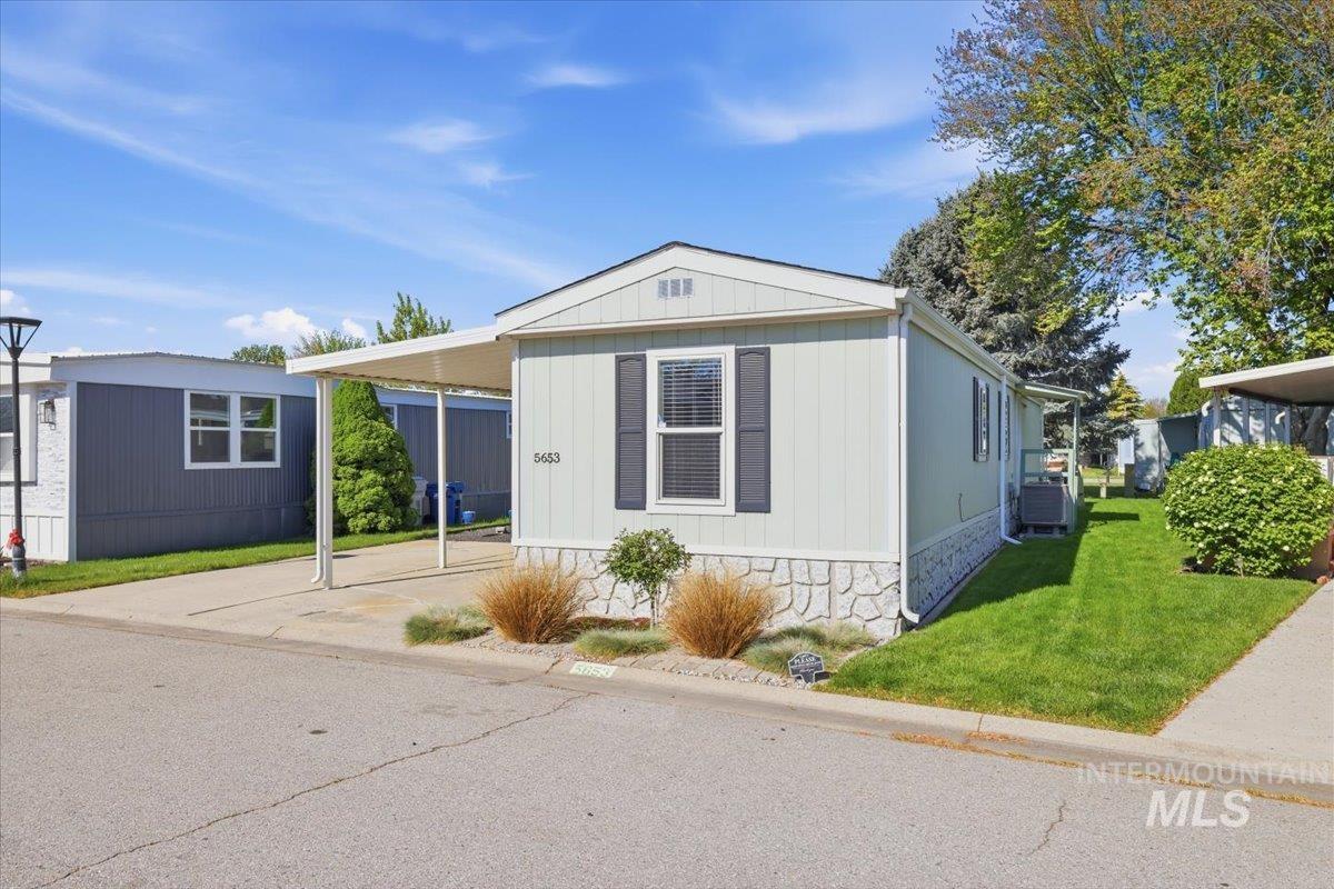 5653 N Fairfax, Garden City, Idaho 83714, 2 Bedrooms, 1 Bathroom, Residential For Sale, Price $115,000, 98984320