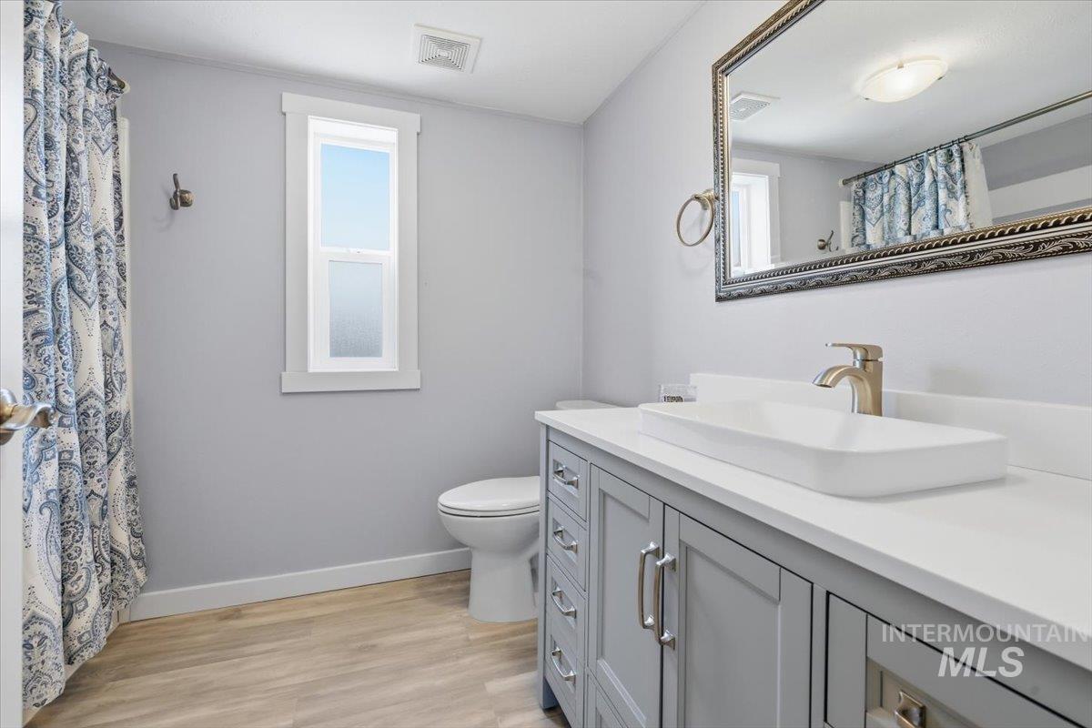 5653 N Fairfax, Garden City, Idaho 83714, 2 Bedrooms, 1 Bathroom, Residential For Sale, Price $115,000, 98984320