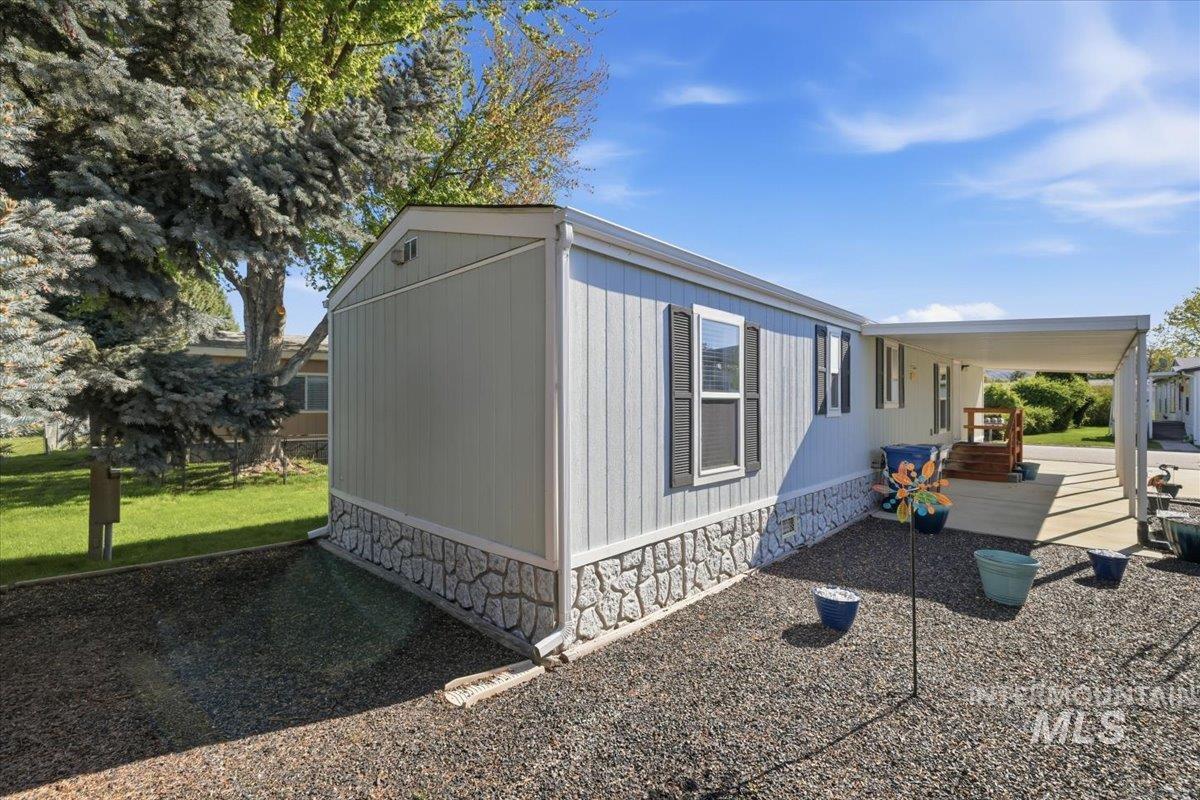5653 N Fairfax, Garden City, Idaho 83714, 2 Bedrooms, 1 Bathroom, Residential For Sale, Price $115,000, 98984320