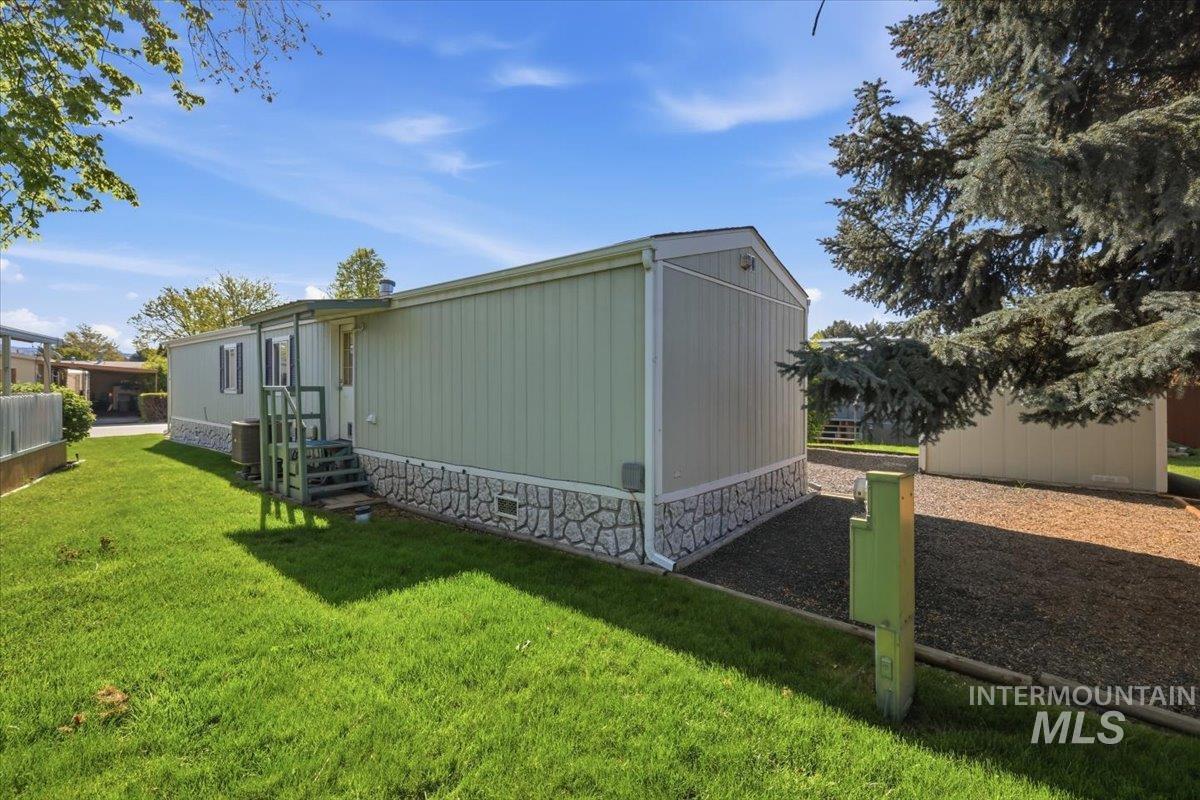 5653 N Fairfax, Garden City, Idaho 83714, 2 Bedrooms, 1 Bathroom, Residential For Sale, Price $115,000, 98984320