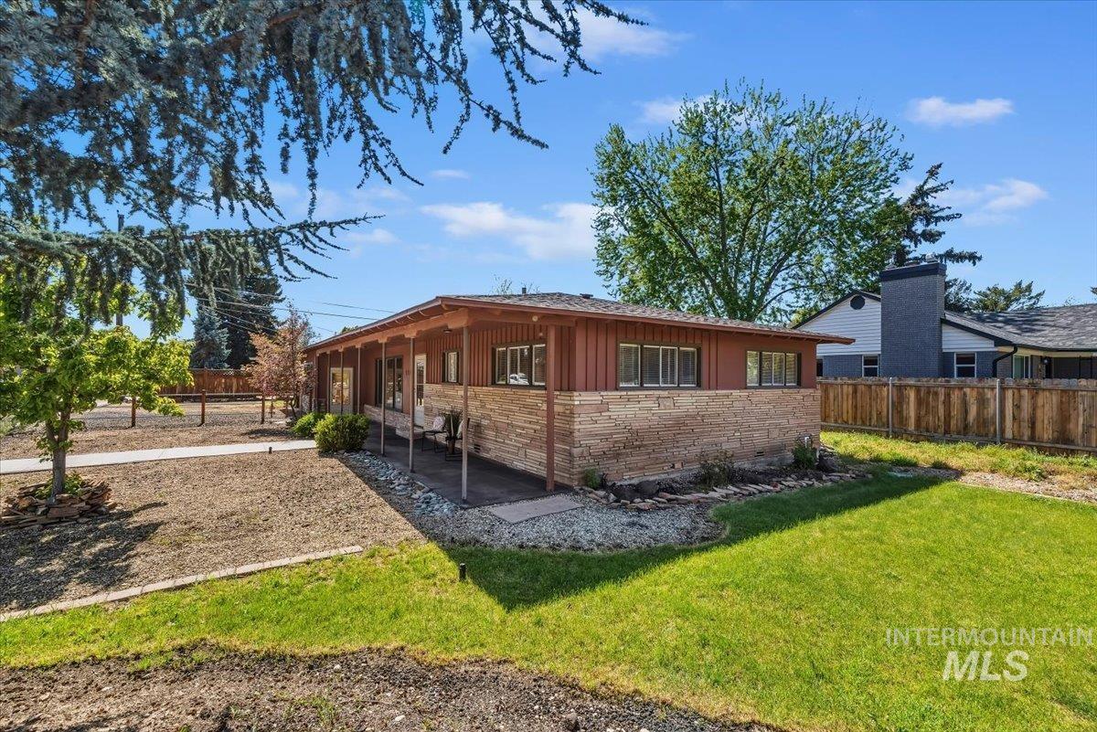1107 Cameron, Boise, Idaho 83709, 4 Bedrooms, 1.5 Bathrooms, Residential For Sale, Price $569,900,MLS 98984321