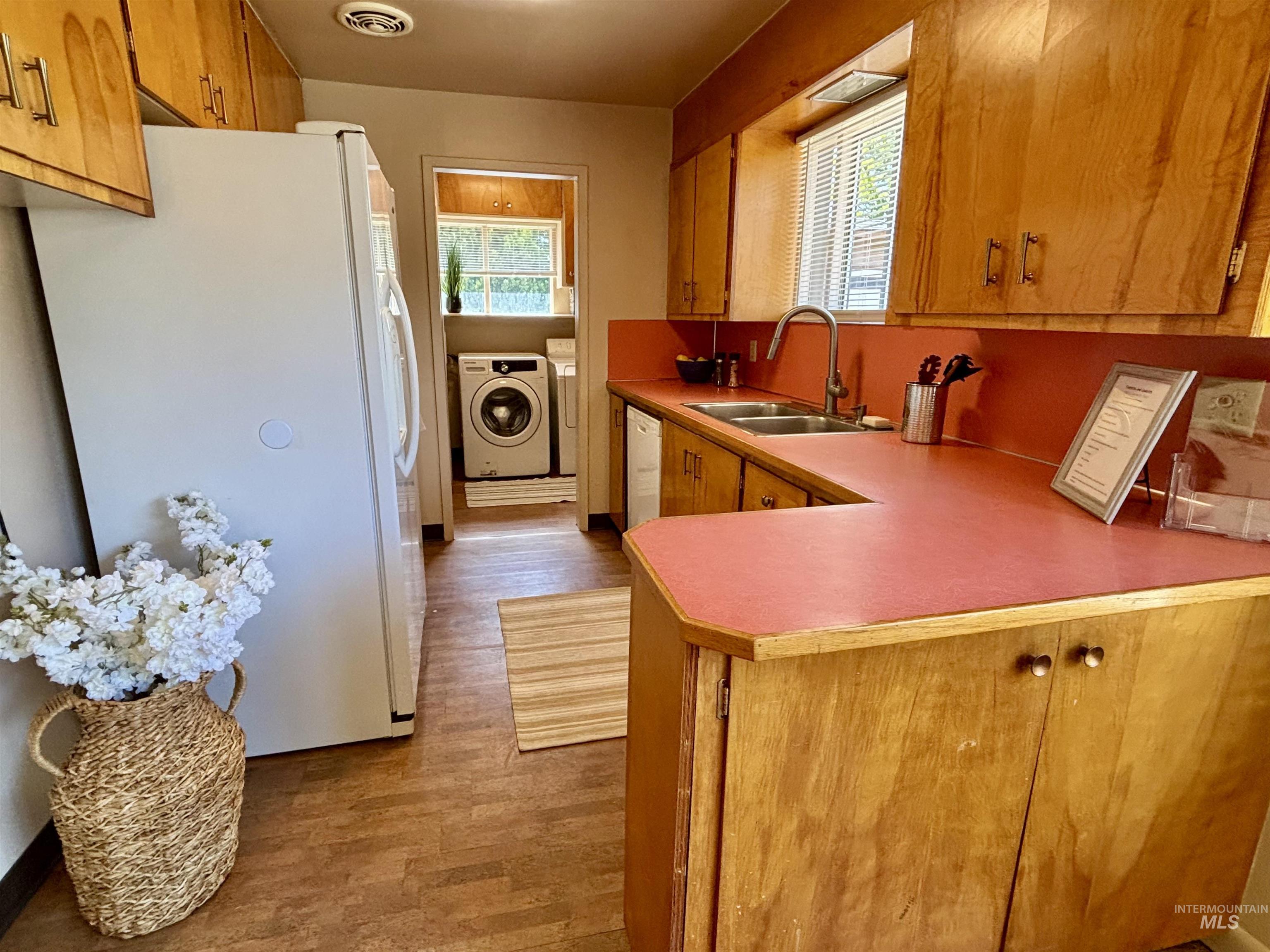 1107 Cameron, Boise, Idaho 83709, 4 Bedrooms, 1.5 Bathrooms, Residential For Sale, Price $589,900,MLS 98984321
