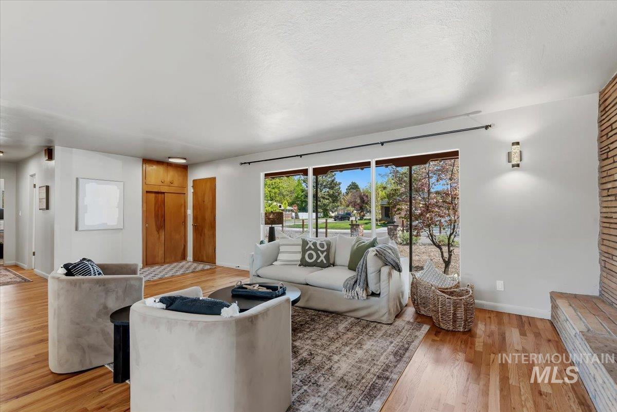1107 Cameron, Boise, Idaho 83709, 4 Bedrooms, 1.5 Bathrooms, Residential For Sale, Price $569,900,MLS 98984321