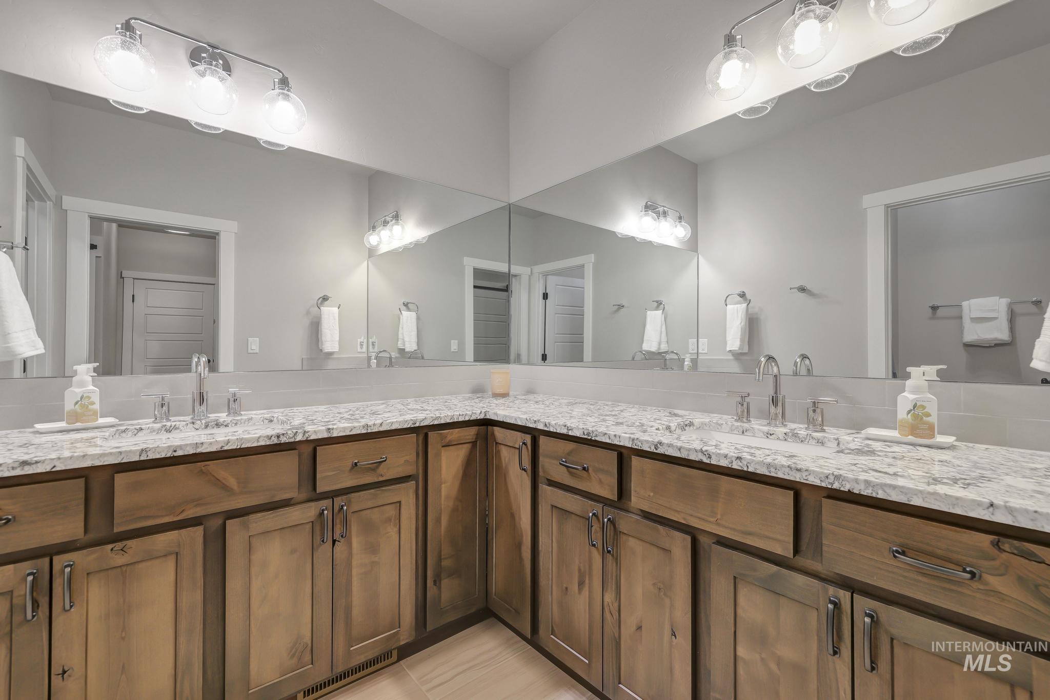 731 Broadmoor Ave, Twin Falls, Idaho 83301-4793, 4 Bedrooms, 3 Bathrooms, Residential For Sale, Price $685,000,MLS 98984323