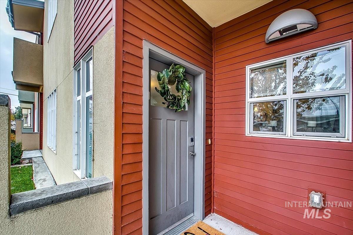 1463 W Grand Ave #104, Boise, Idaho 83702, 2 Bedrooms, 1 Bathroom, Residential Income For Sale, Price $384,900,MLS 98984324