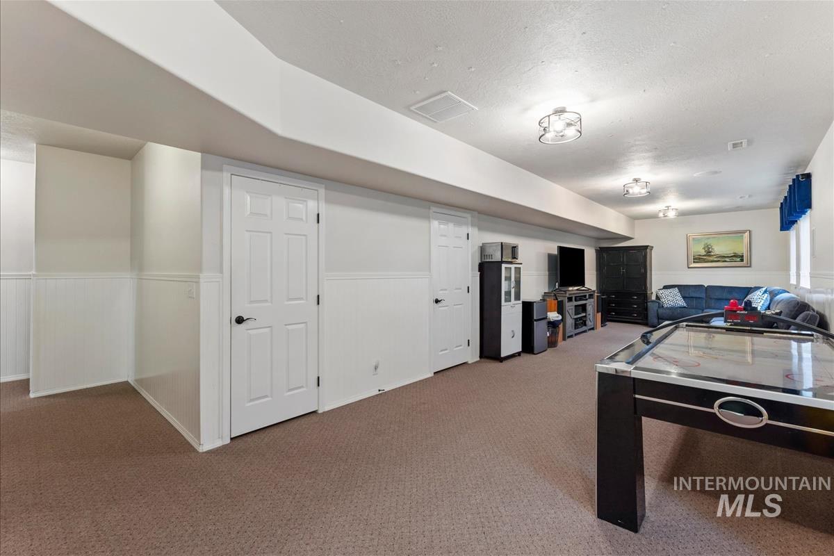 2612 Gladstone Ct, Eagle, Idaho 83616, 5 Bedrooms, 3.5 Bathrooms, Residential For Sale, Price $829,900, 98984325