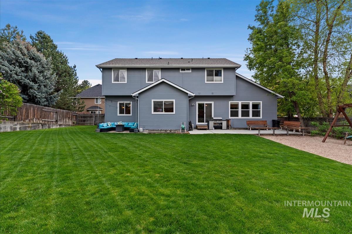 2612 Gladstone Ct, Eagle, Idaho 83616, 5 Bedrooms, 3.5 Bathrooms, Residential For Sale, Price $829,900,MLS 98984325