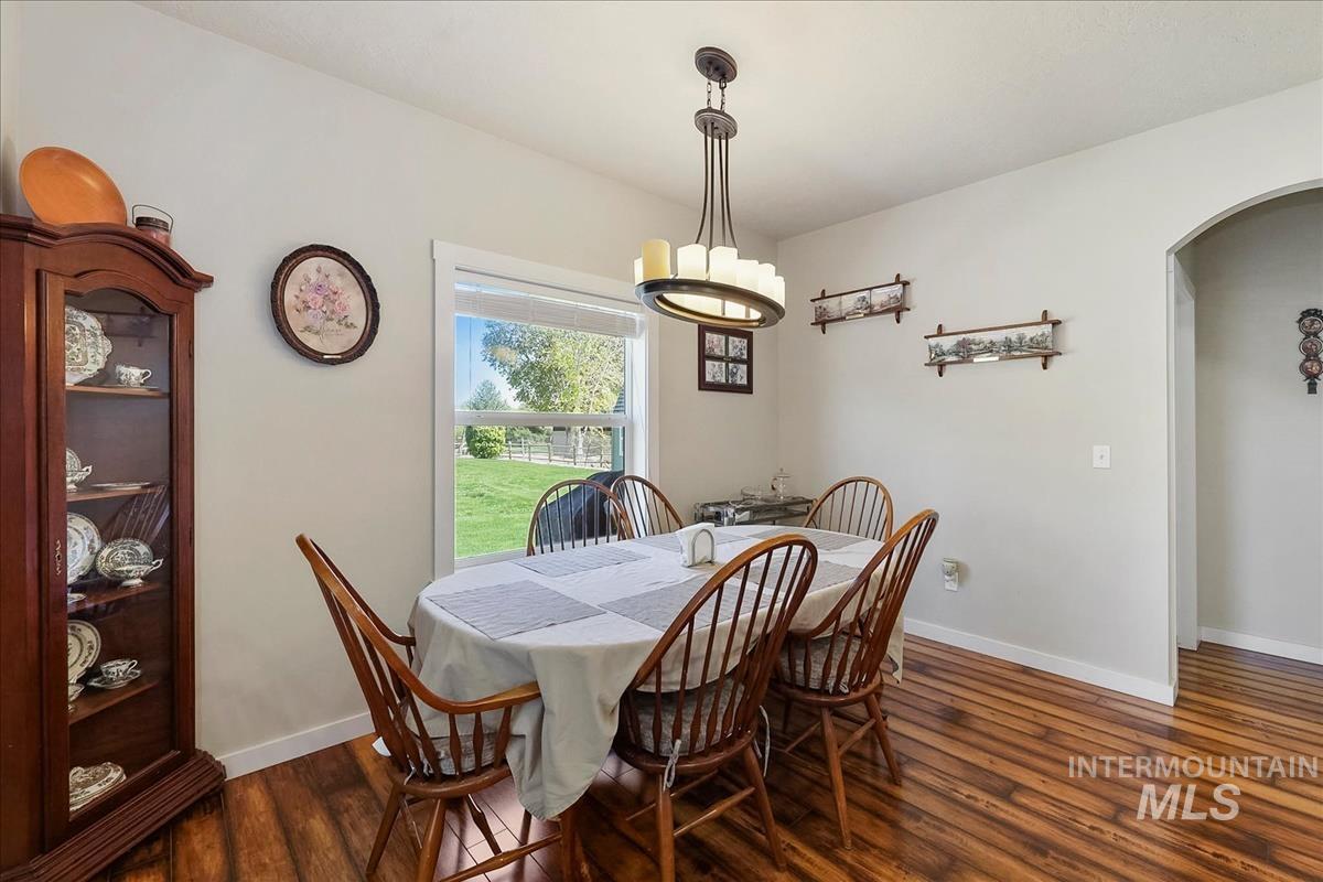 723 E Willow St, Caldwell, Idaho 83605, 3 Bedrooms, 3 Bathrooms, Residential For Sale, Price $520,000, 98984326