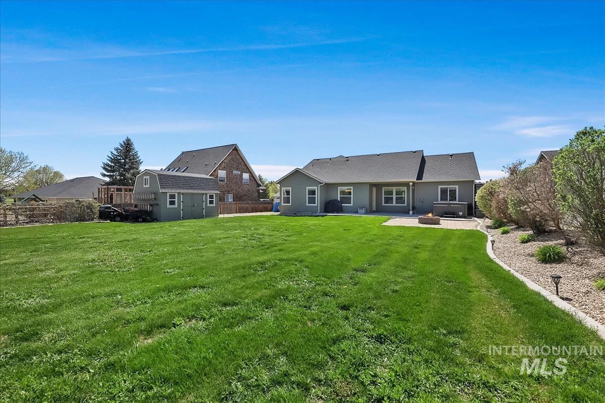 723 E Willow St, Caldwell, Idaho 83605, 3 Bedrooms, 3 Bathrooms, Residential For Sale, Price $520,000, 98984326