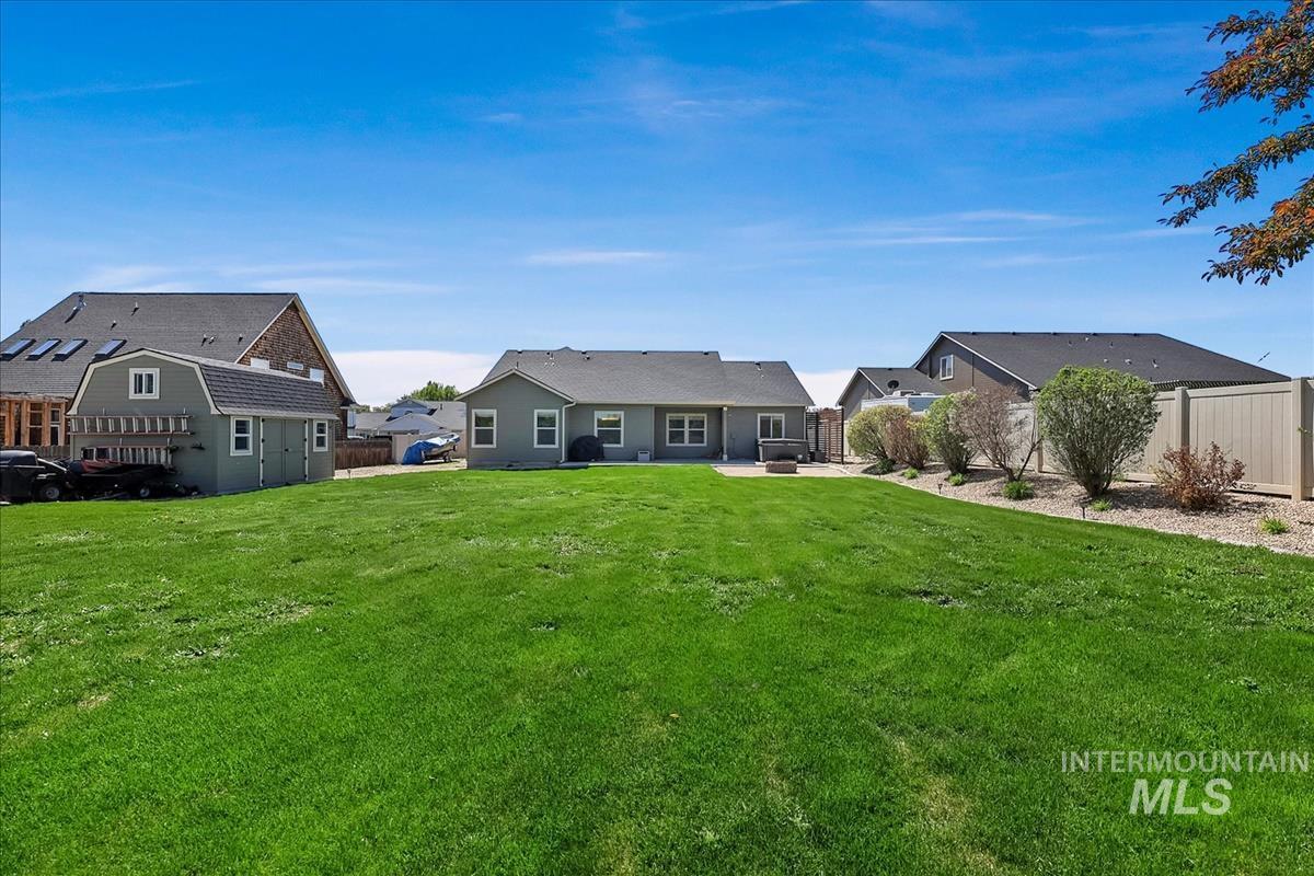 723 E Willow St, Caldwell, Idaho 83605, 3 Bedrooms, 3 Bathrooms, Residential For Sale, Price $520,000, 98984326