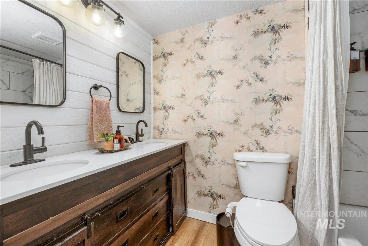 2116 S Pacific St, Boise, Idaho 83705, 3 Bedrooms, 2 Bathrooms, Residential For Sale, Price $475,000,MLS 98984328
