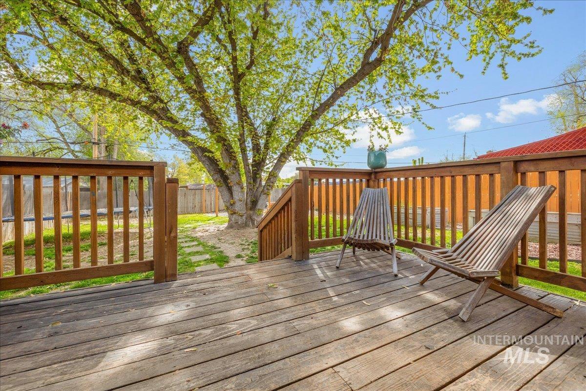 2116 S Pacific St, Boise, Idaho 83705, 3 Bedrooms, 2 Bathrooms, Residential For Sale, Price $475,000,MLS 98984328