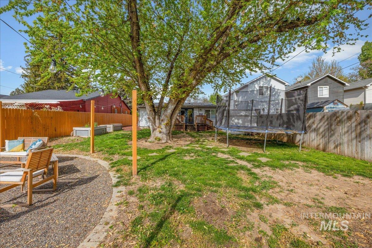 2116 S Pacific St, Boise, Idaho 83705, 3 Bedrooms, 2 Bathrooms, Residential For Sale, Price $475,000,MLS 98984328