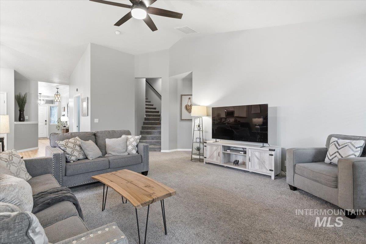 3727 N Hollymount Way, Meridian, Idaho 83646, 3 Bedrooms, 2 Bathrooms, Residential For Sale, Price $598,000,MLS 98984329
