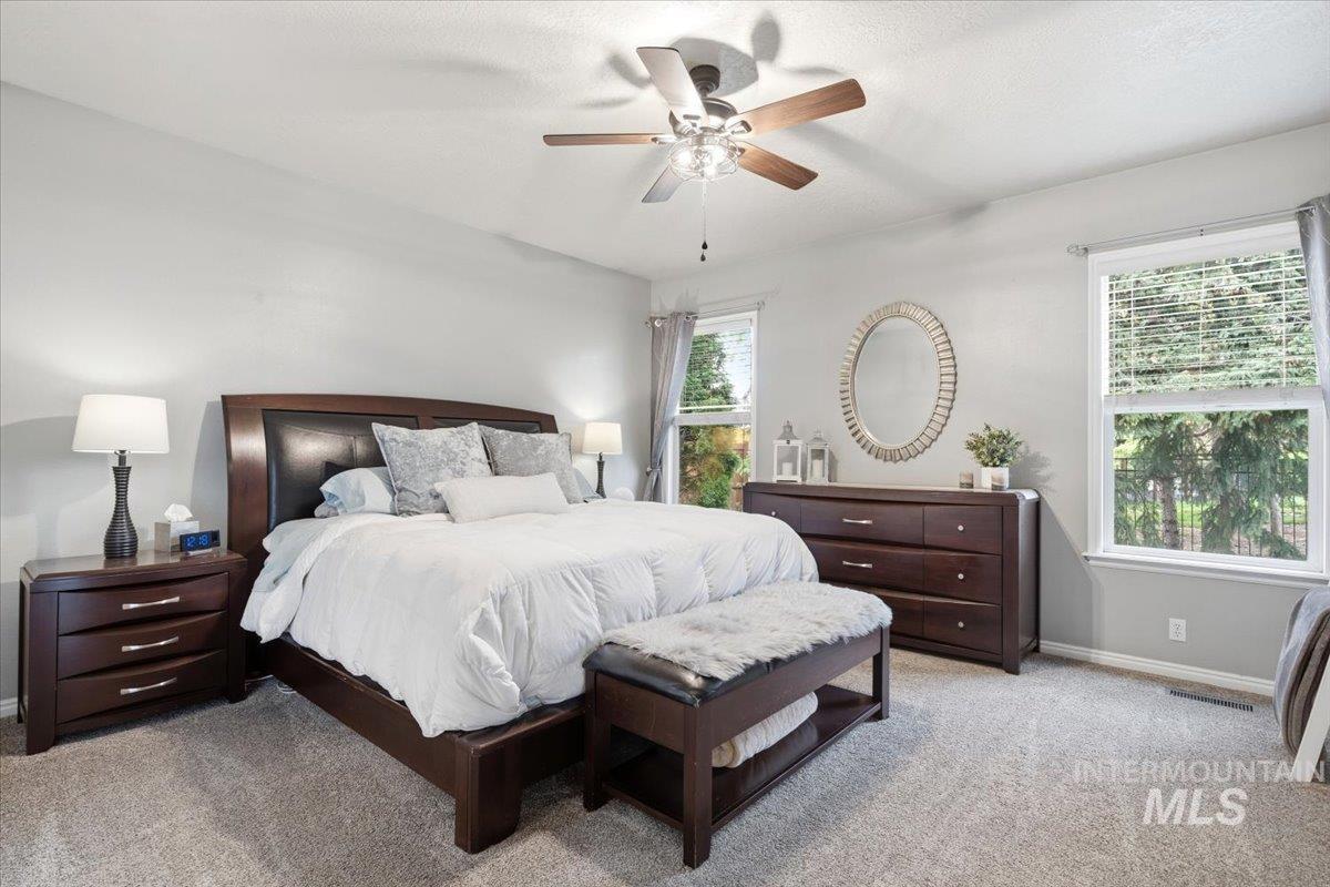 3727 N Hollymount Way, Meridian, Idaho 83646, 3 Bedrooms, 2 Bathrooms, Residential For Sale, Price $598,000,MLS 98984329